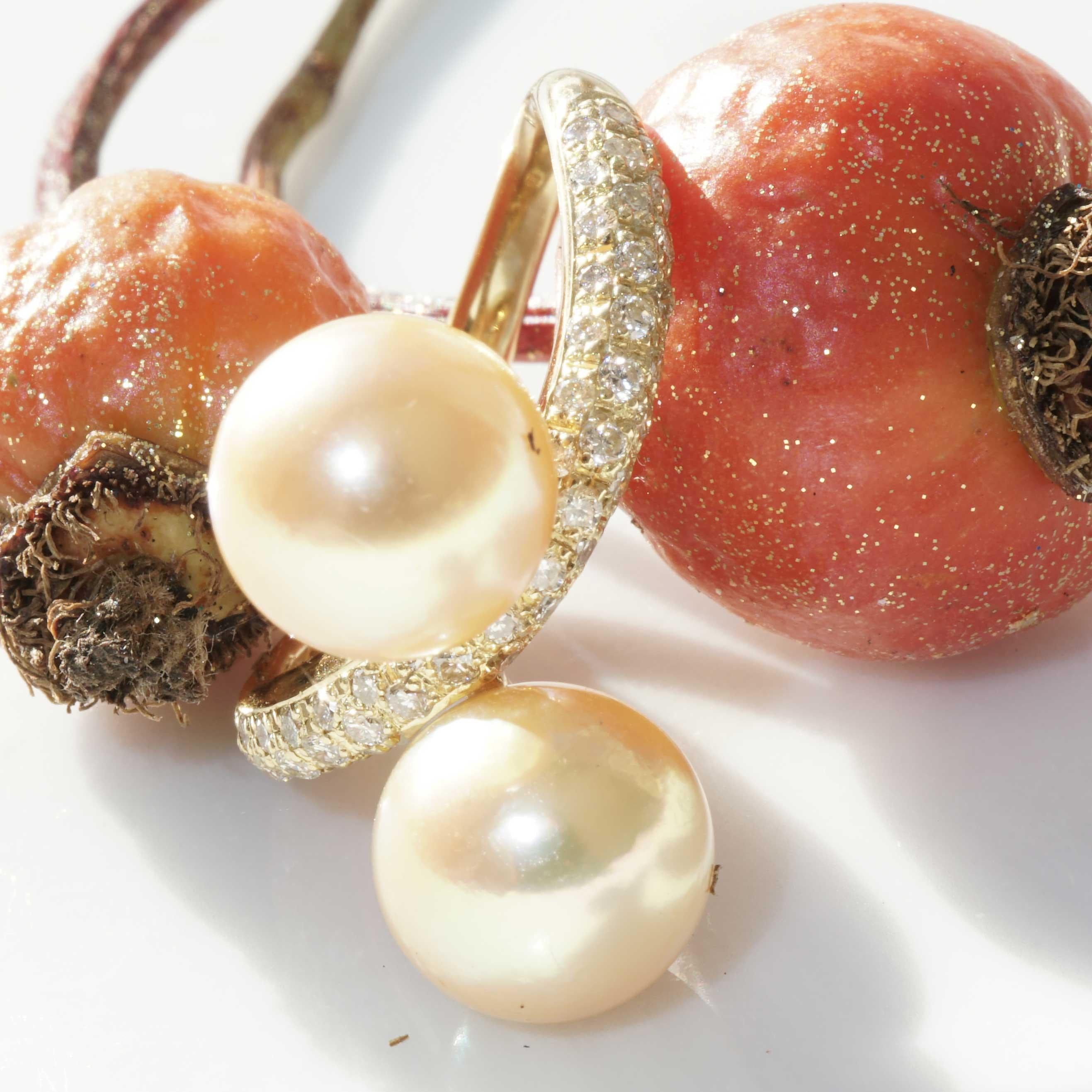 Brilliant Cut South Sea Pearl Brilliant Ring 18 kt Yellow Gold 0.51 ct W / VS-SI very elegant For Sale