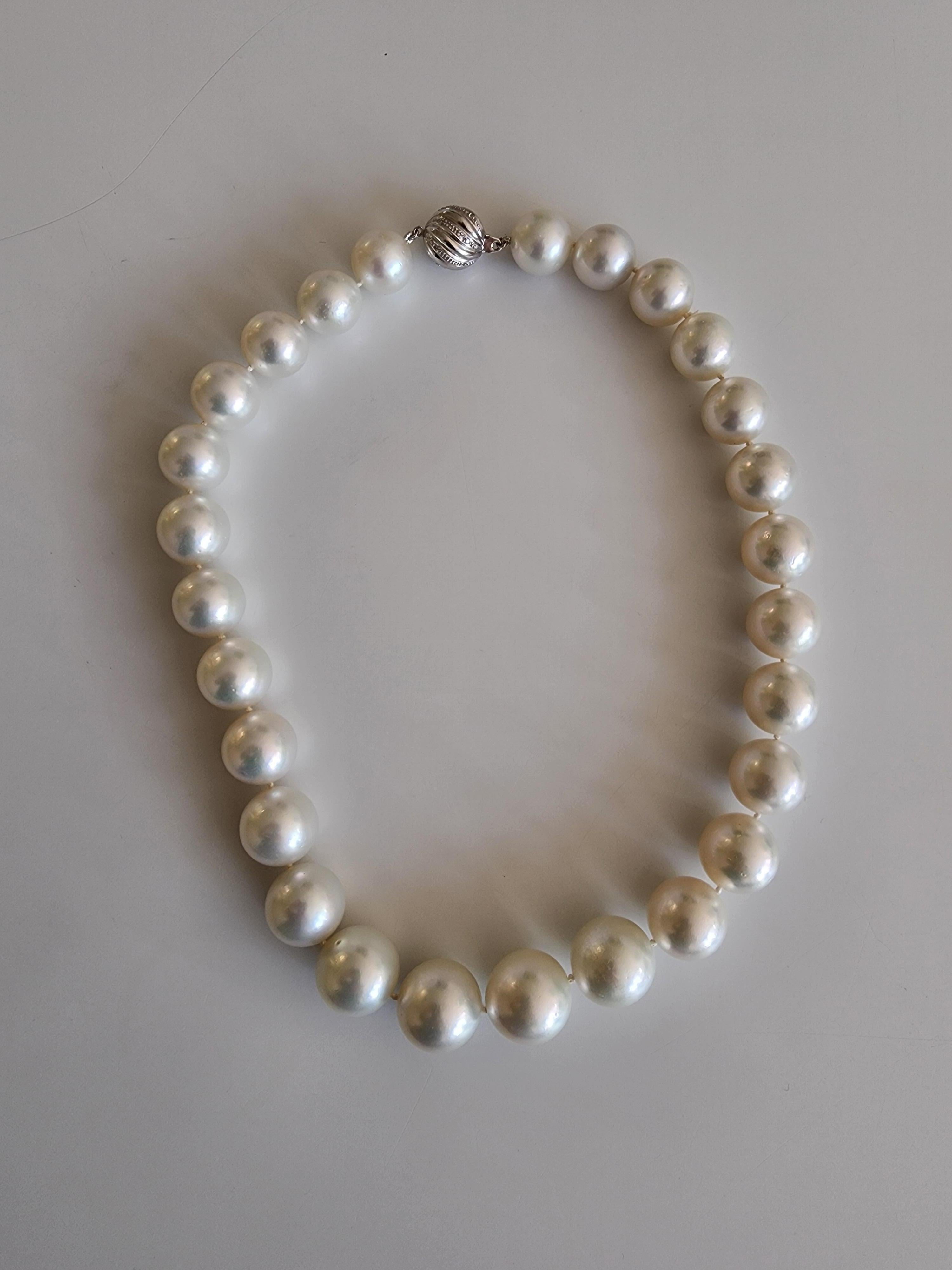 Round Cut South Sea Pearl Choker Necklace For Sale