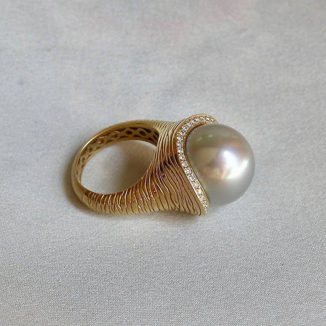 For Sale:  South Sea Pearl, Diamond and 18 Karat Gold Cocktail Ring 2
