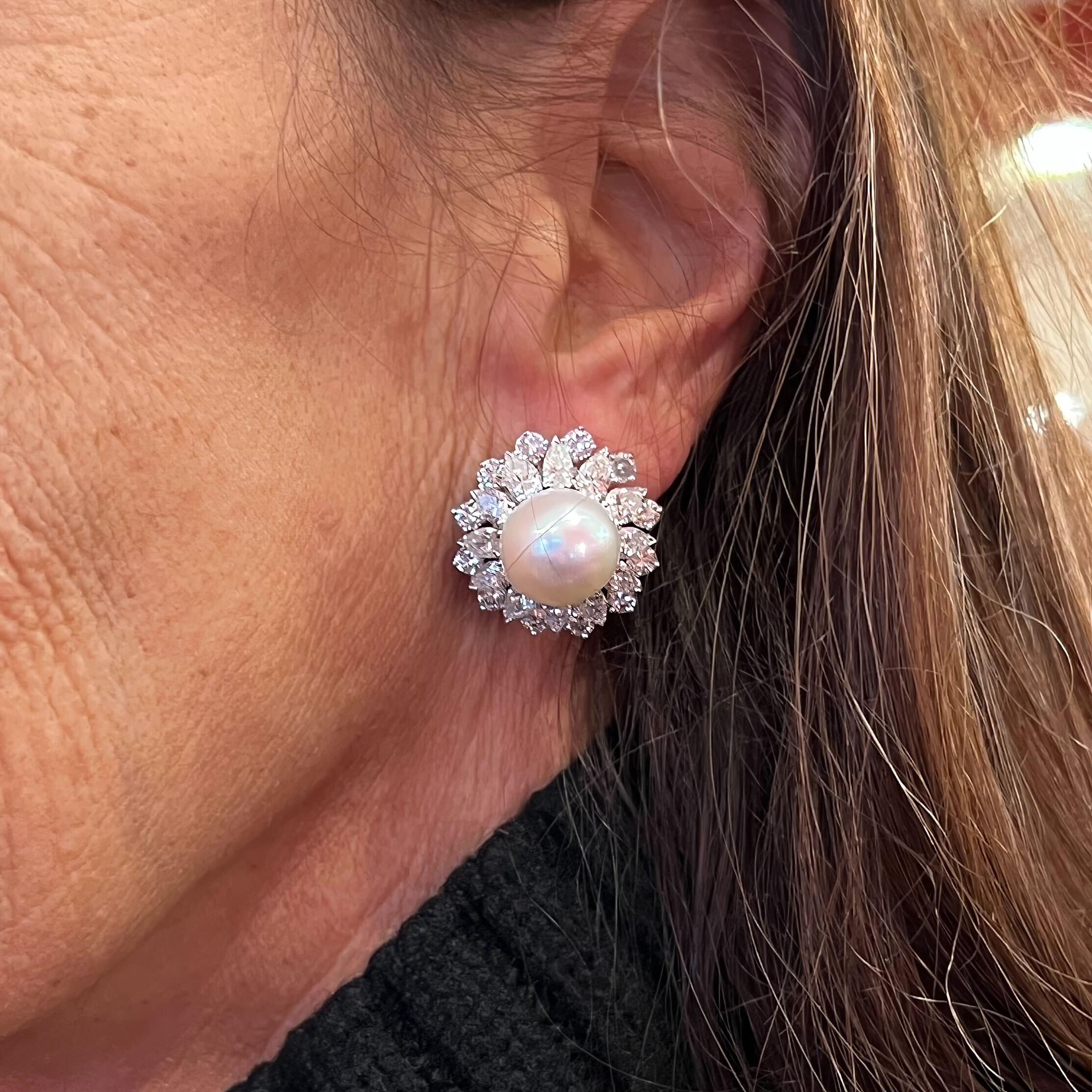 South Sea Pearl Diamond Button Earrings In Good Condition For Sale In New York, NY