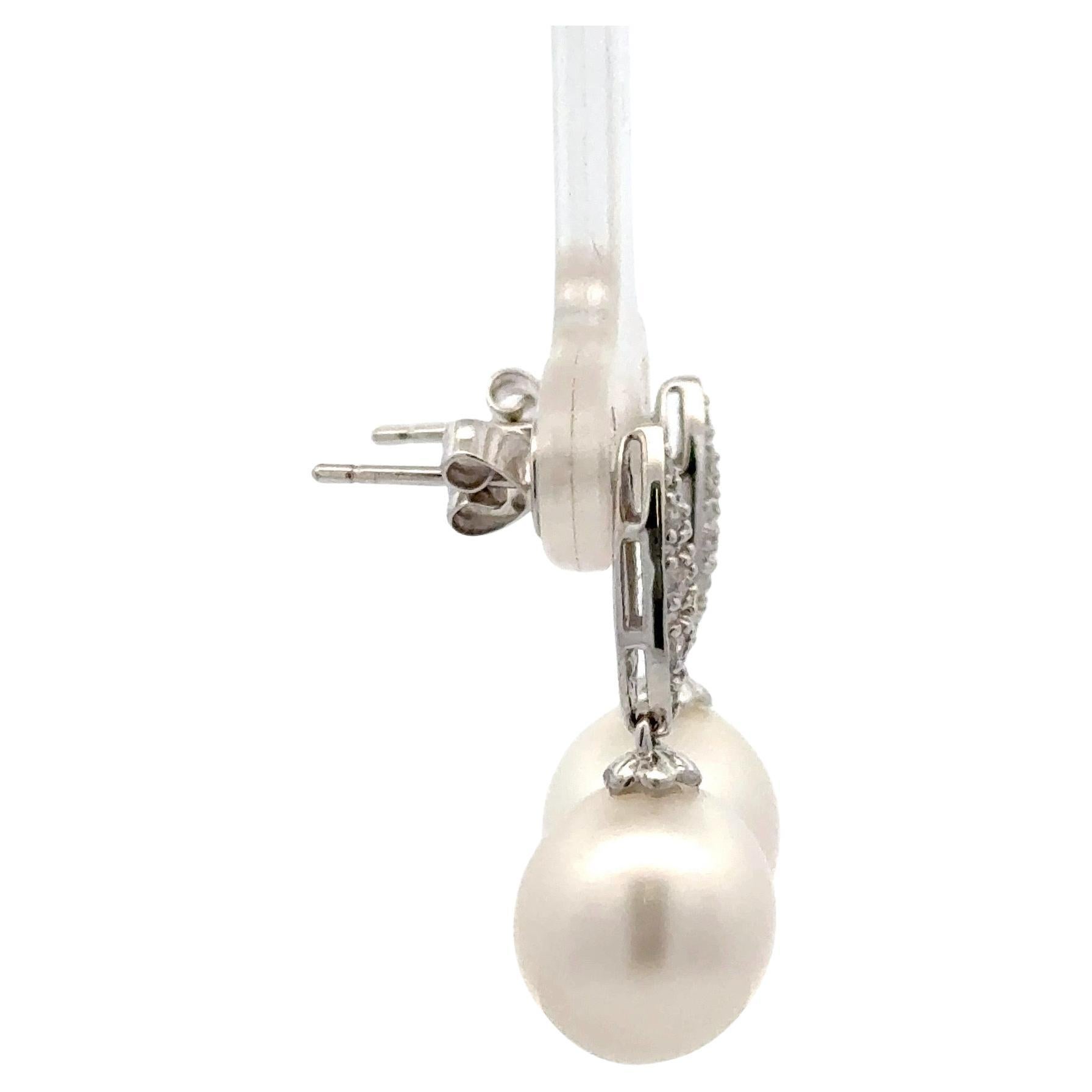 Contemporary South Sea Pearl Diamond Drop Earrings 0.22 Carats 9-10 MM 18 Karat White Gold For Sale