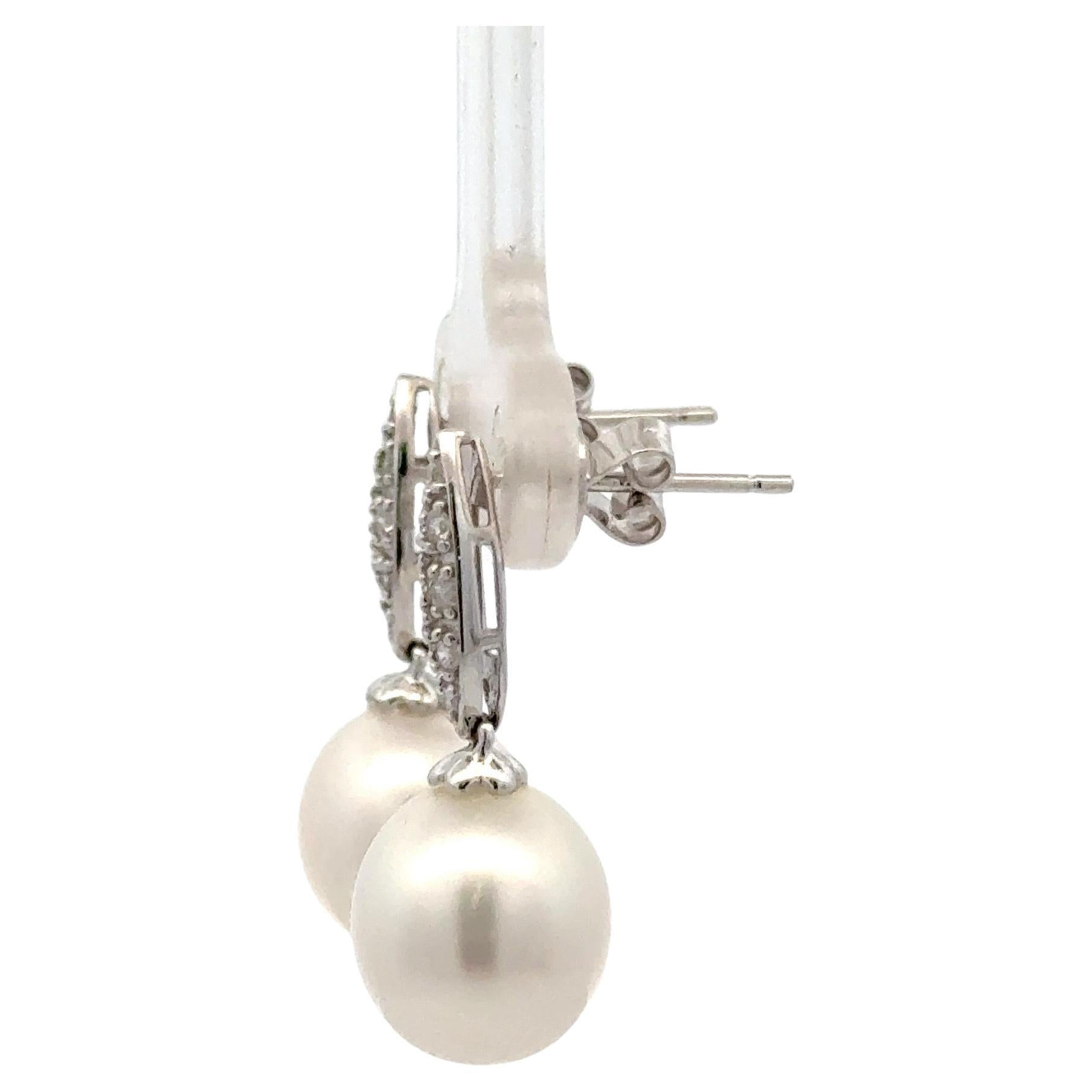 Round Cut South Sea Pearl Diamond Drop Earrings 0.22 Carats 9-10 MM 18 Karat White Gold For Sale