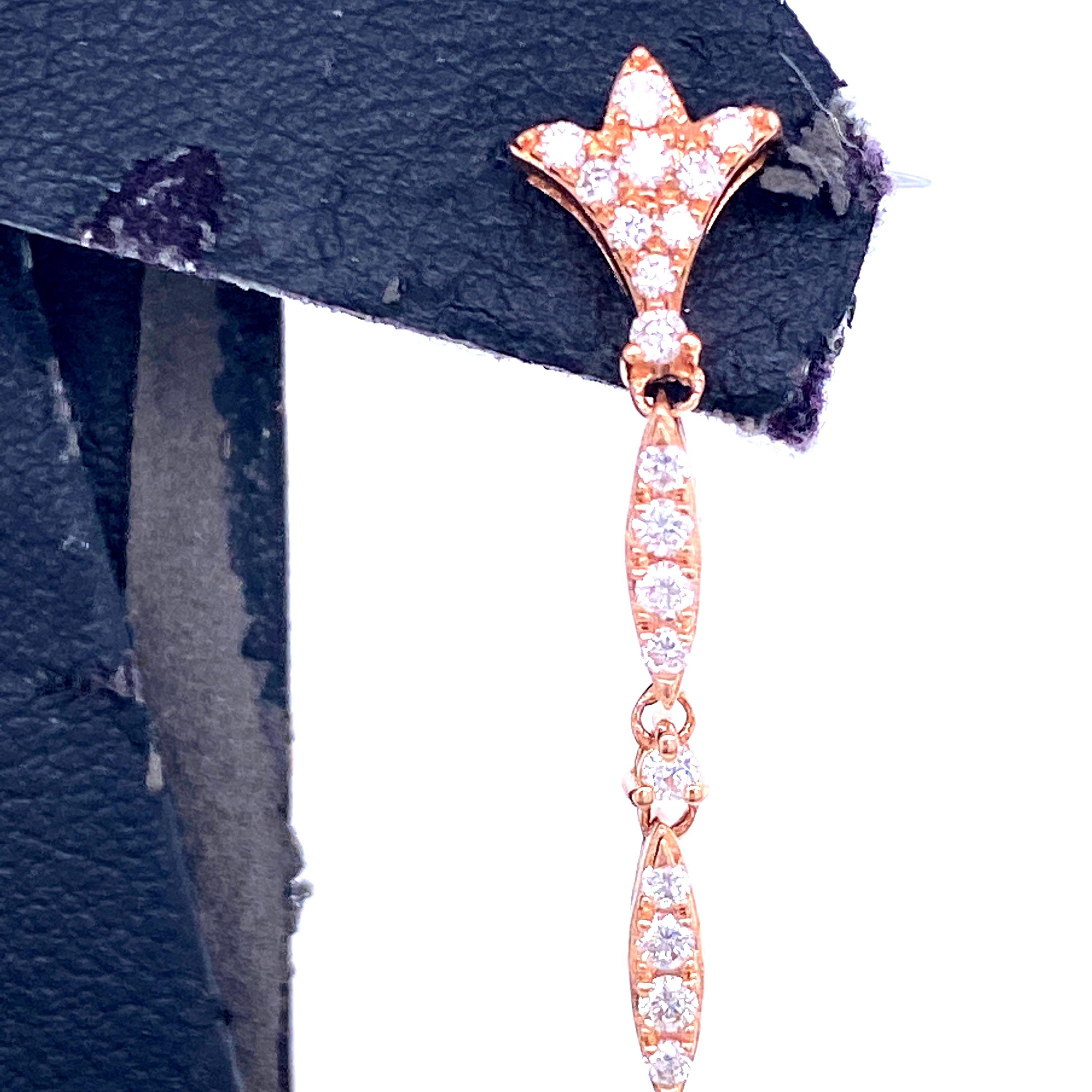 Boucles d'oreilles pendantes en or rose 18 carats avec perles des mers du Sud et diamants de 0,42 carat Pour femmes en vente