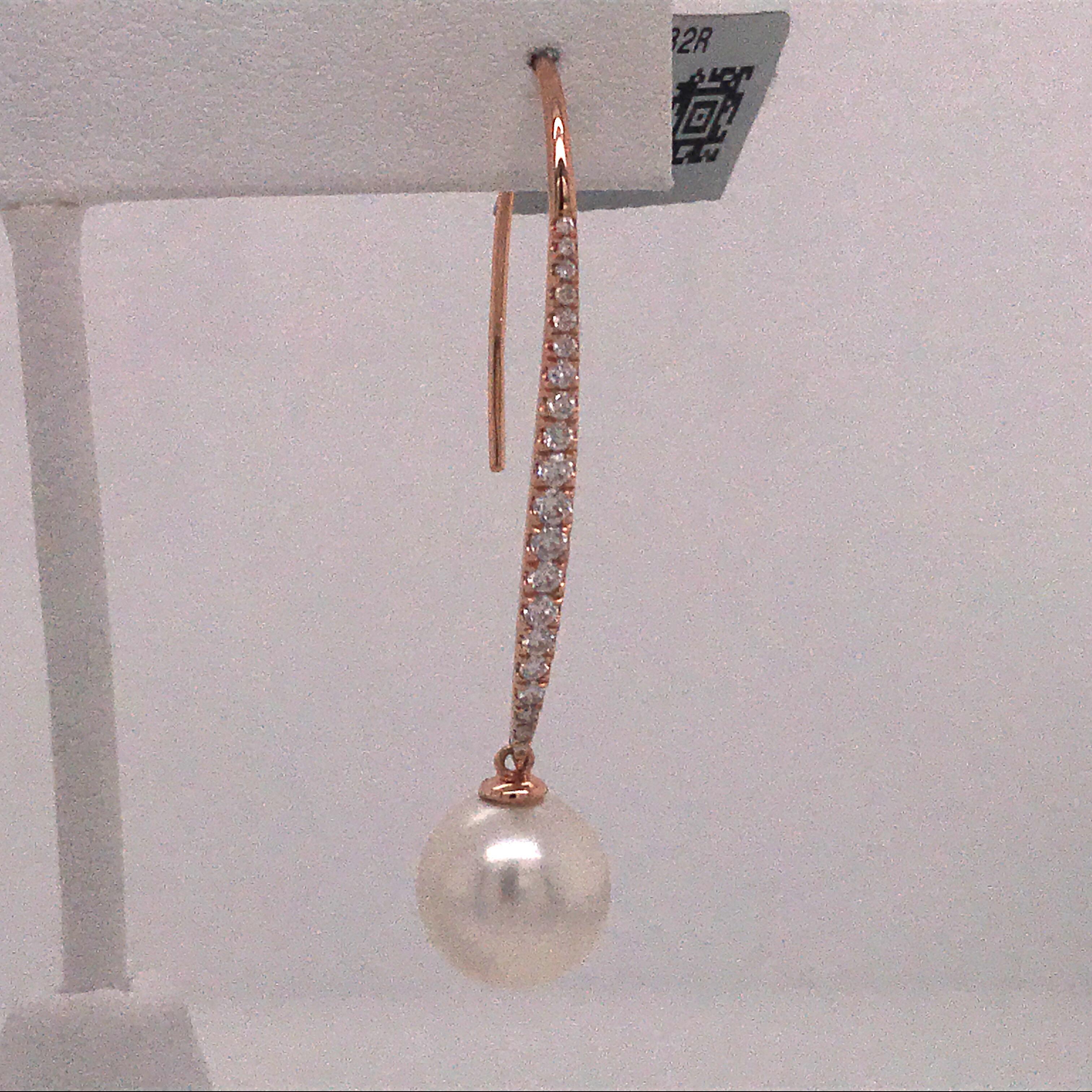 Round Cut South Sea Pearl Diamond Drop Earrings 0.57 Carat 18 Karat Rose Gold For Sale