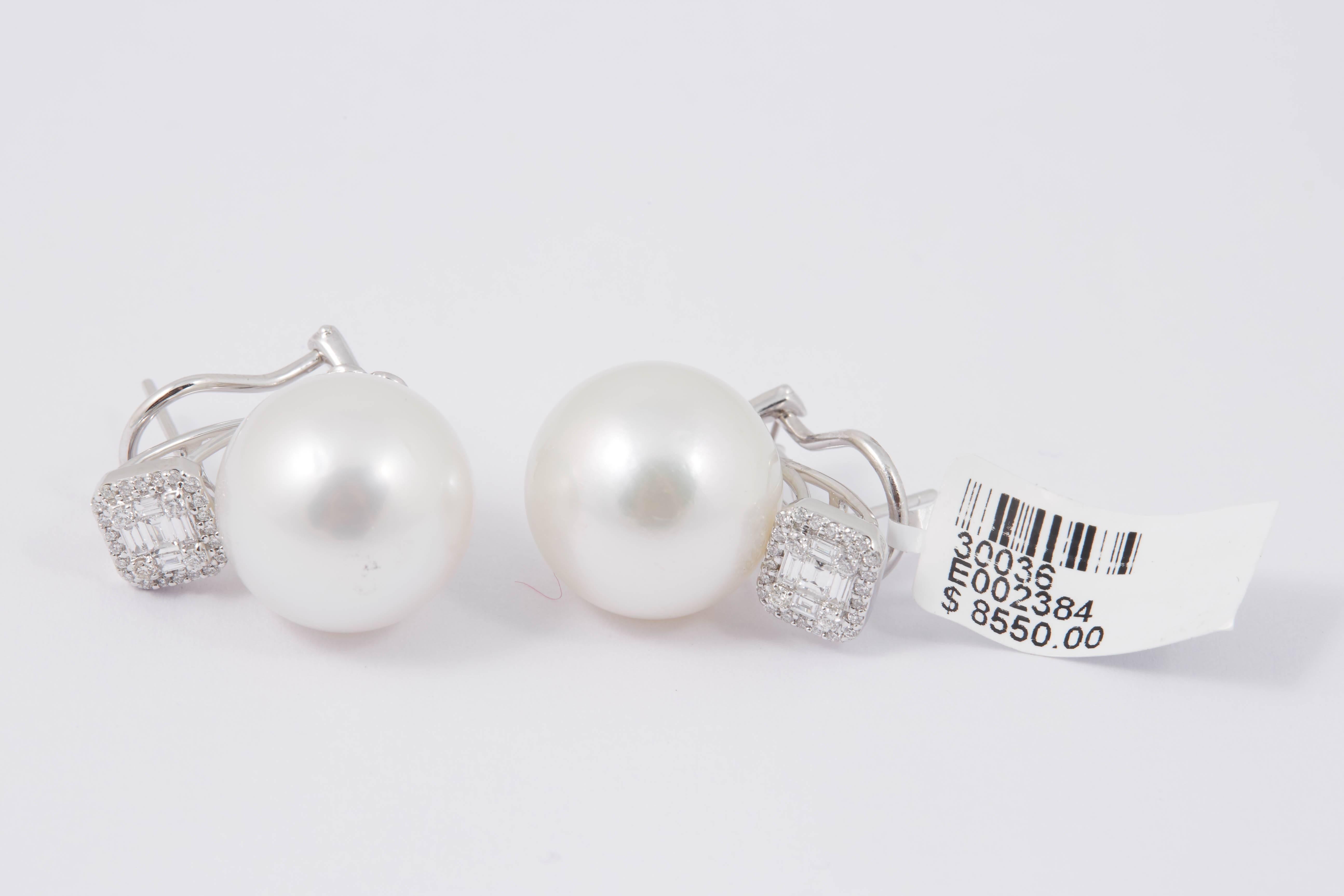 Women's South Sea Pearl Diamond Drop Earrings 0.60 Carat 18 Karat White Gold For Sale
