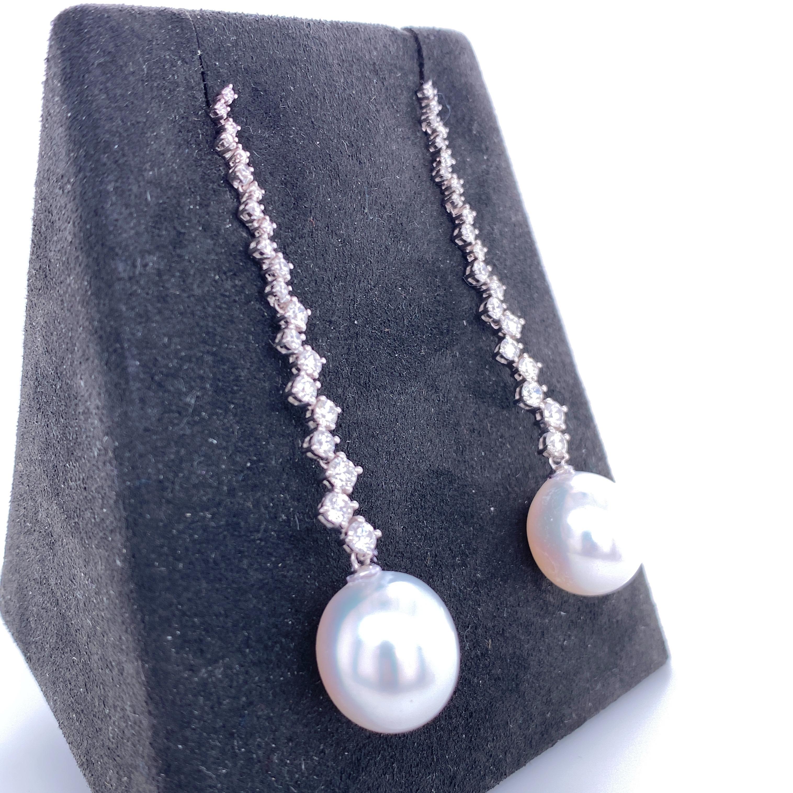 South Sea Pearl Diamond Drop Earrings 1.53 Carat 18 Karat White Gold In New Condition For Sale In New York, NY