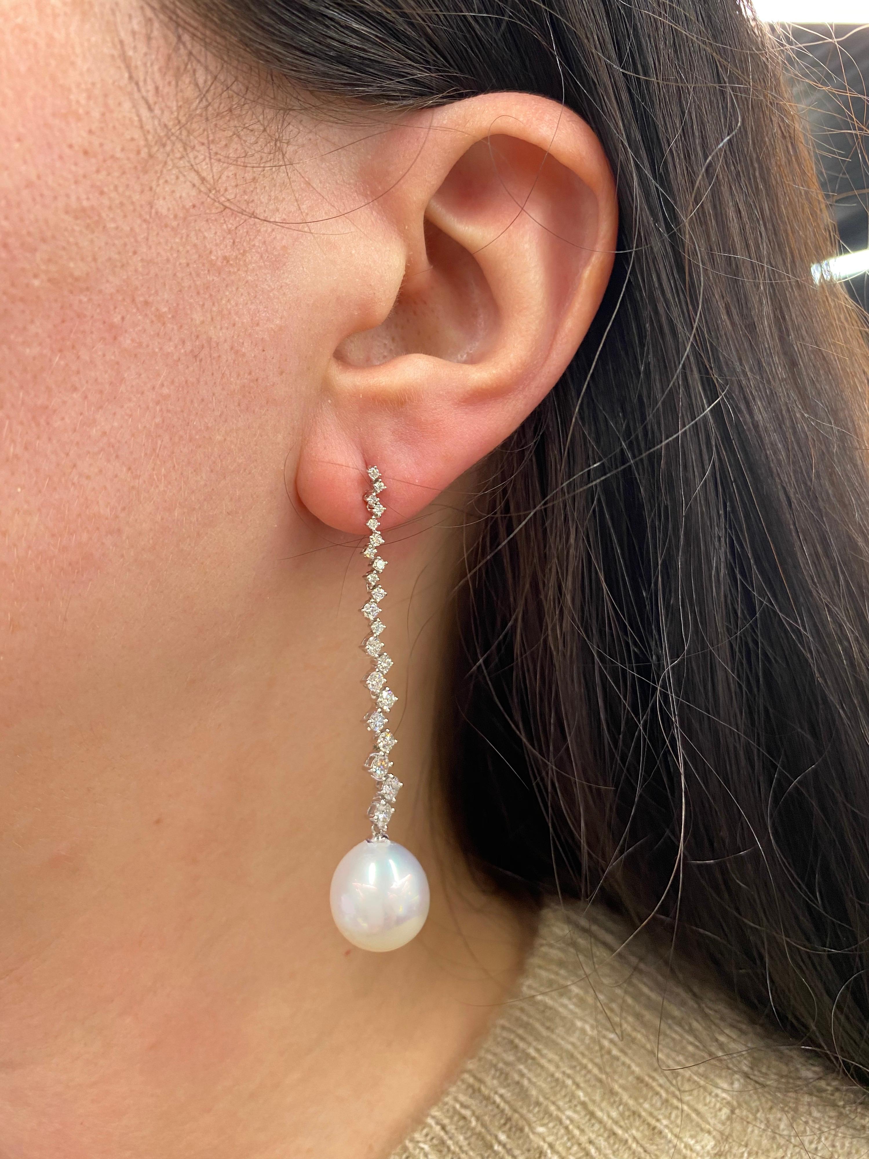 South Sea Pearl Diamond Drop Earrings 1.53 Carat 18 Karat White Gold For Sale 1