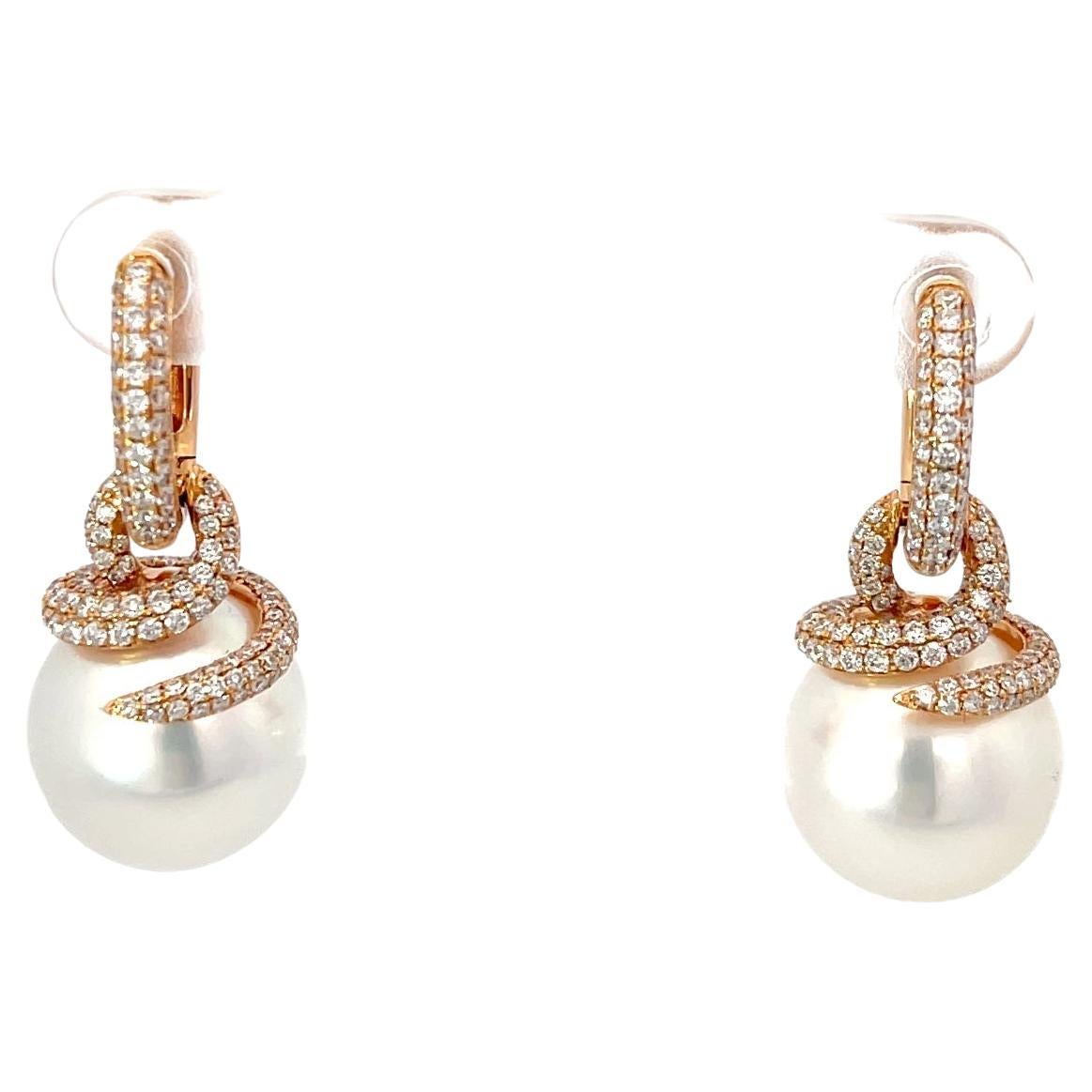 Pendientes de perlas del mar del sur y diamantes en oro rosa de 18 quilates