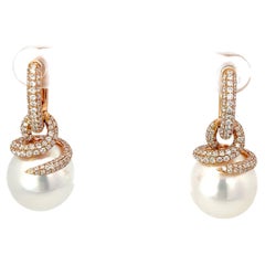 Boucles d'oreilles en or rose 18 carats avec perles des mers du Sud et diamants
