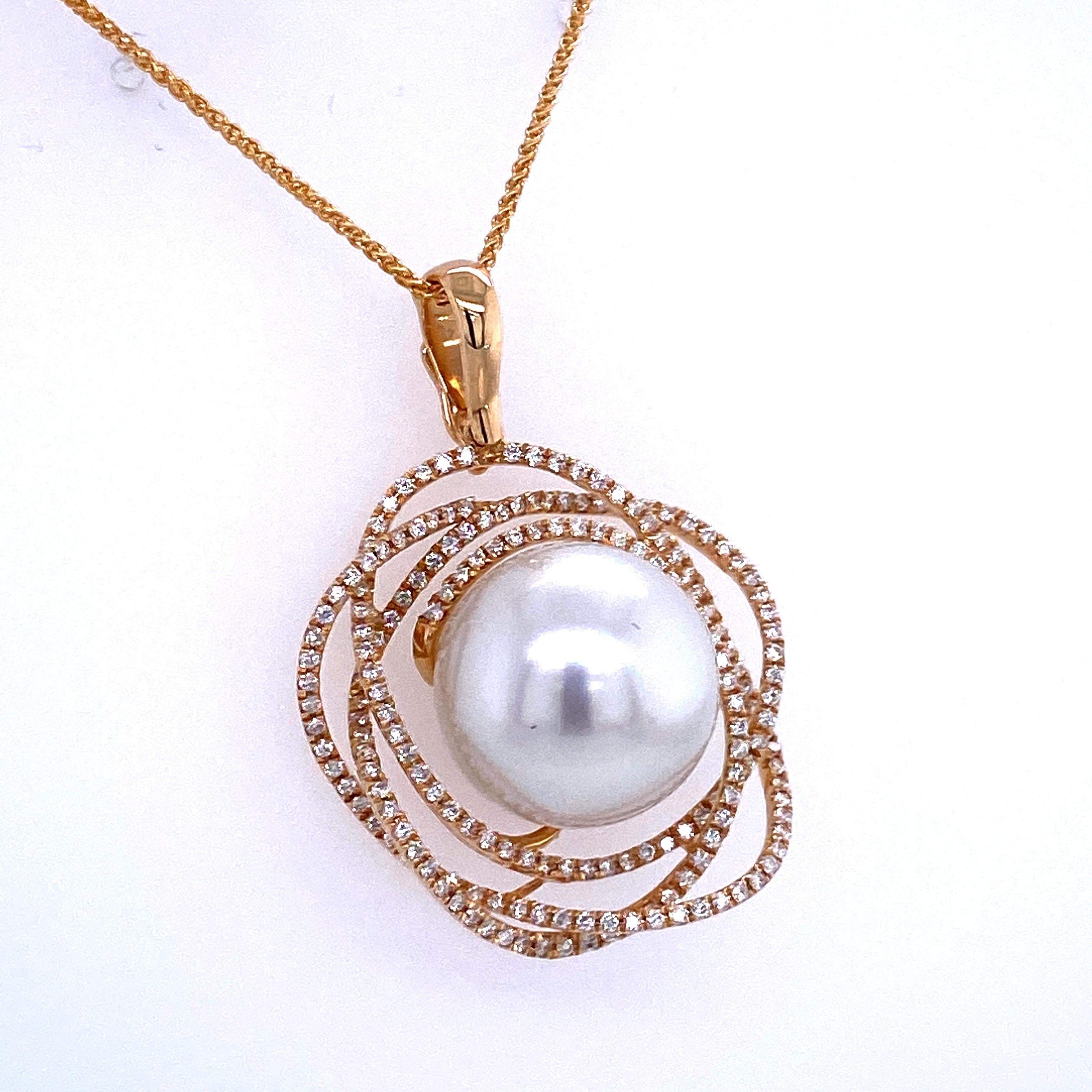 Round Cut South Sea Pearl Diamond Floral Pendant 0.68 Carat 18 Karat Yellow Gold For Sale