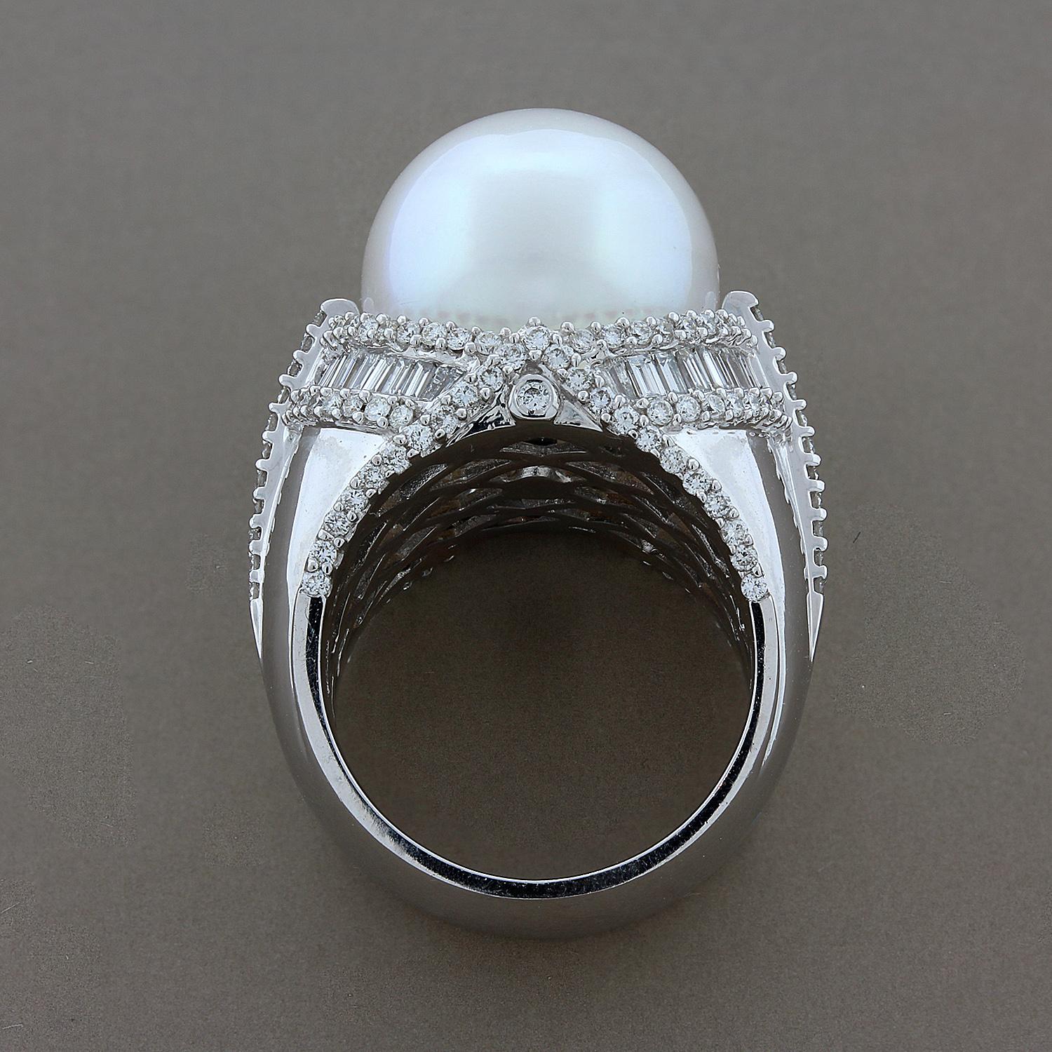 South Sea Pearl Diamond Gold Cocktail Ring In New Condition For Sale In Beverly Hills, CA