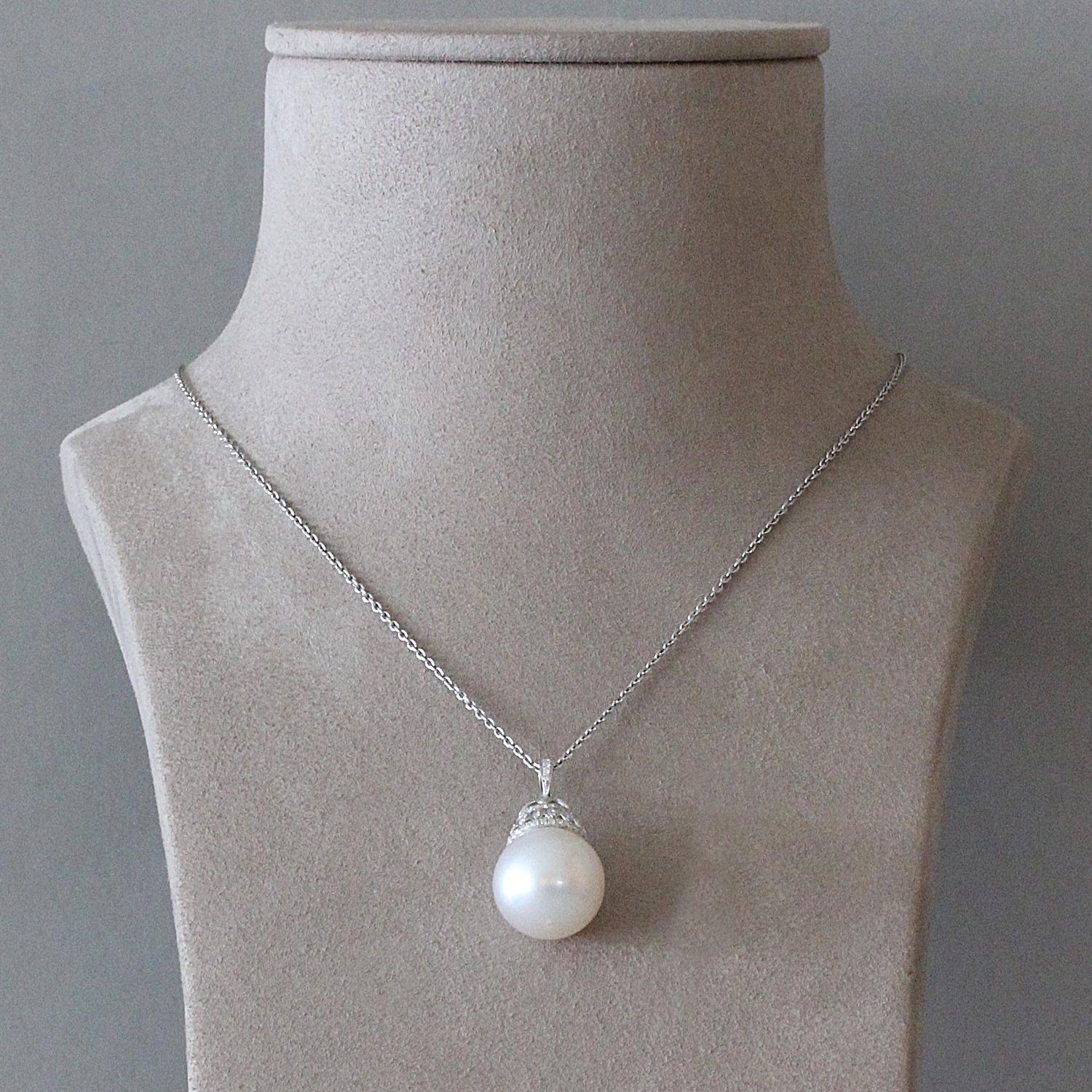 Women's South Sea Pearl Diamond Gold Pendant For Sale