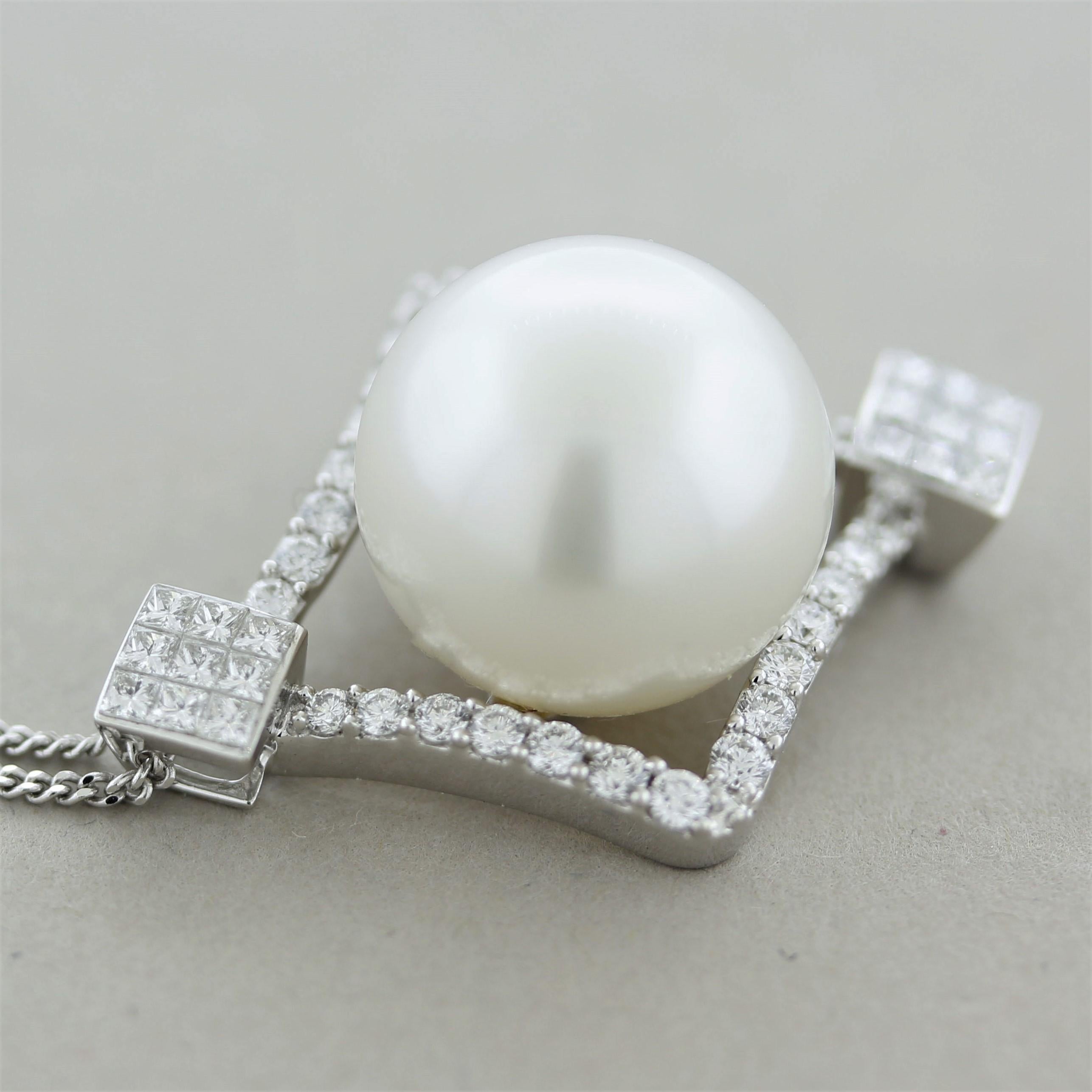 South Sea Pearl Diamond Gold Pendant In New Condition For Sale In Beverly Hills, CA