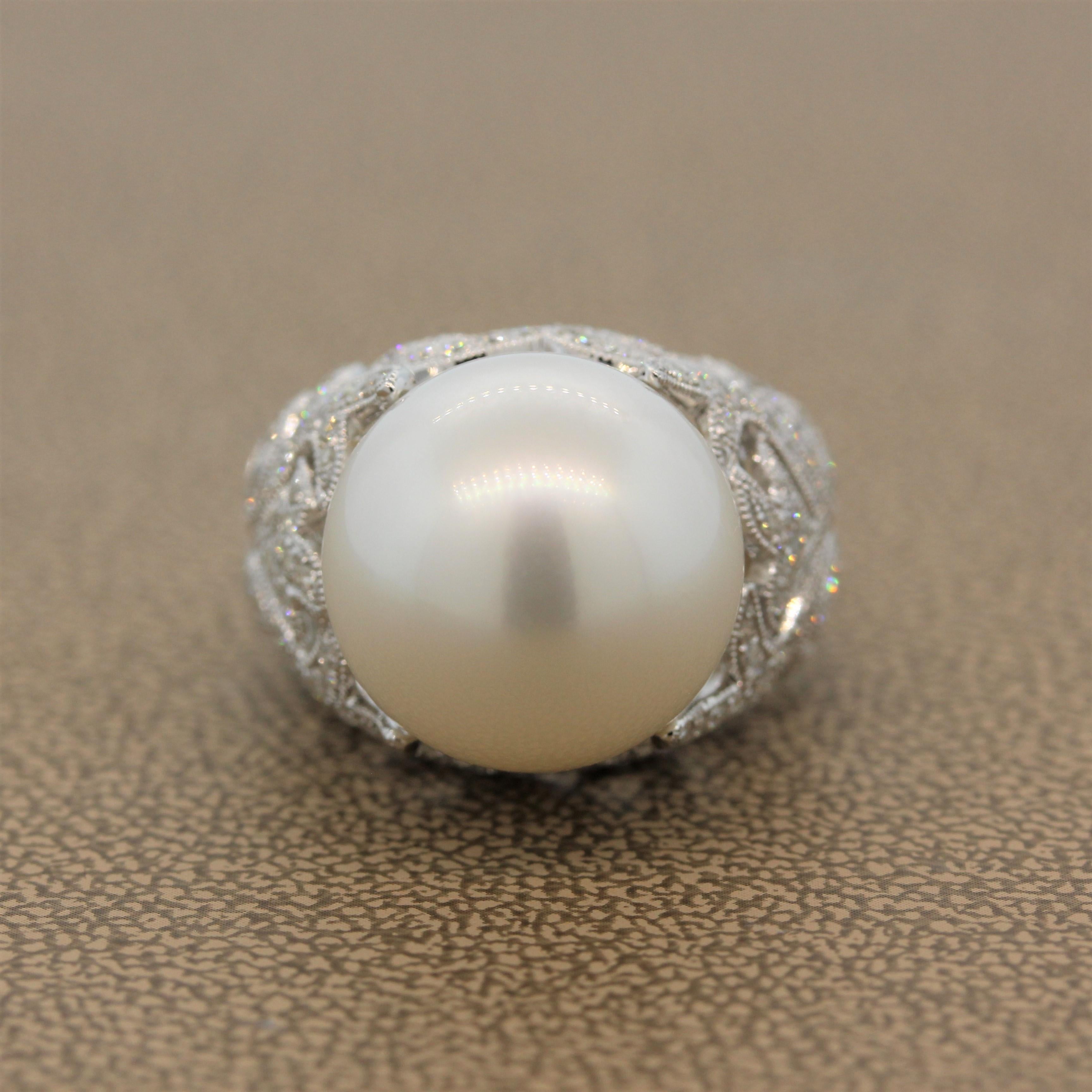 South Sea Pearl Diamond Gold Ring In New Condition For Sale In Beverly Hills, CA