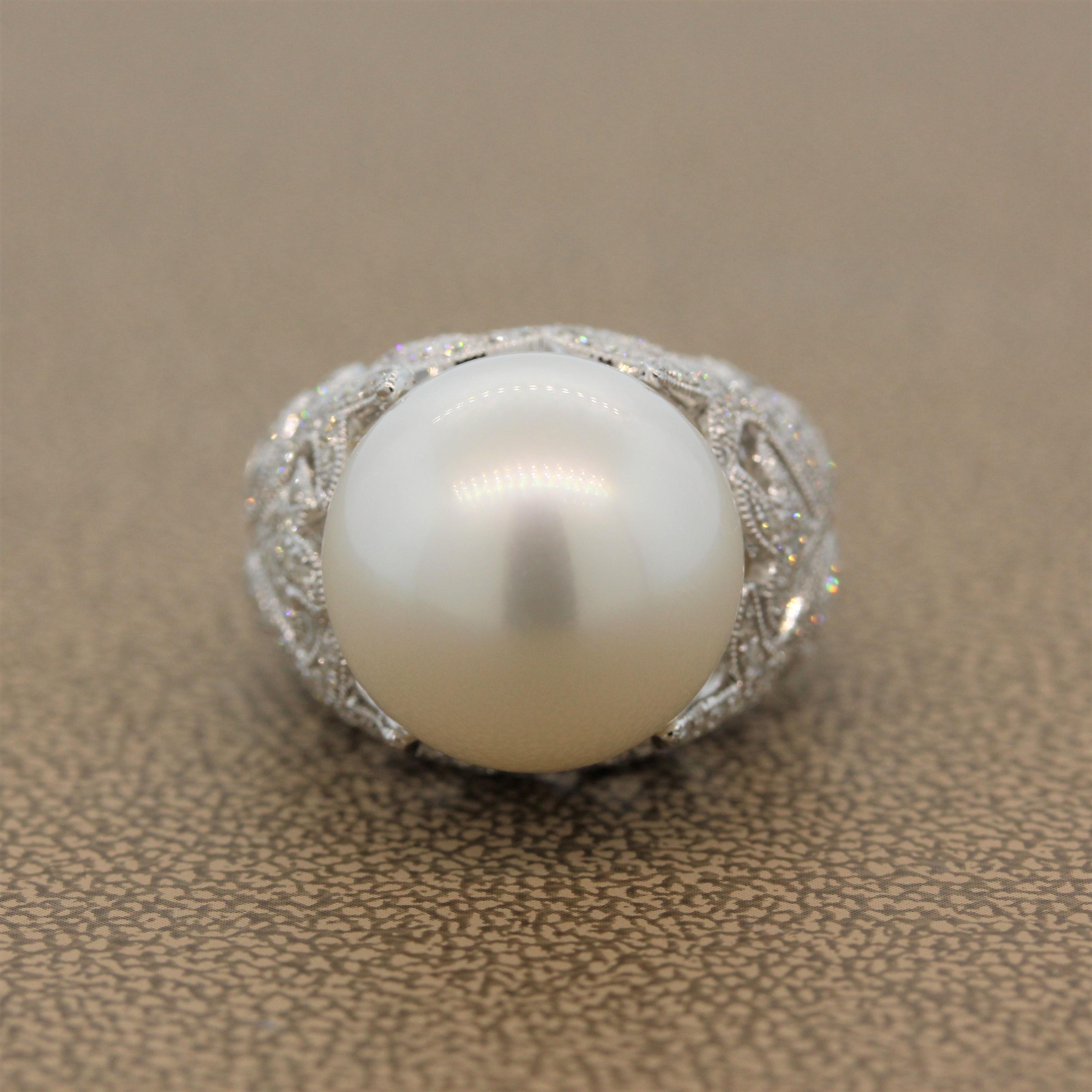 South Sea Pearl Diamond Gold Ring In New Condition For Sale In Beverly Hills, CA