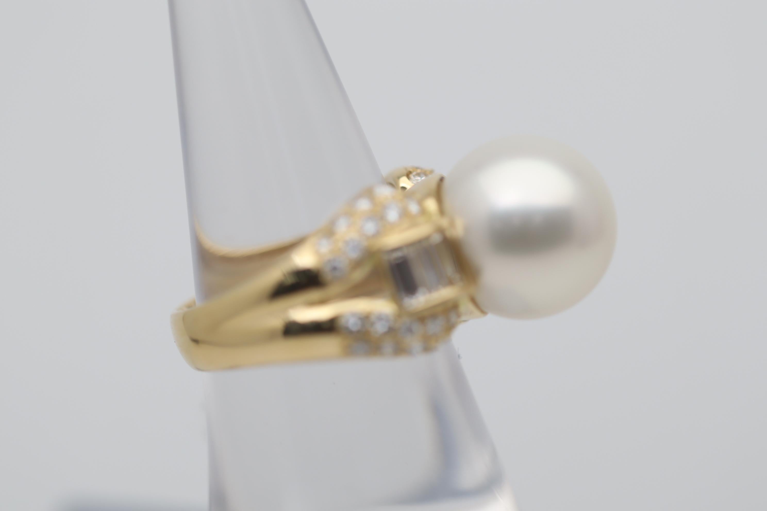 South Sea Pearl Diamond Gold Ring In New Condition For Sale In Beverly Hills, CA