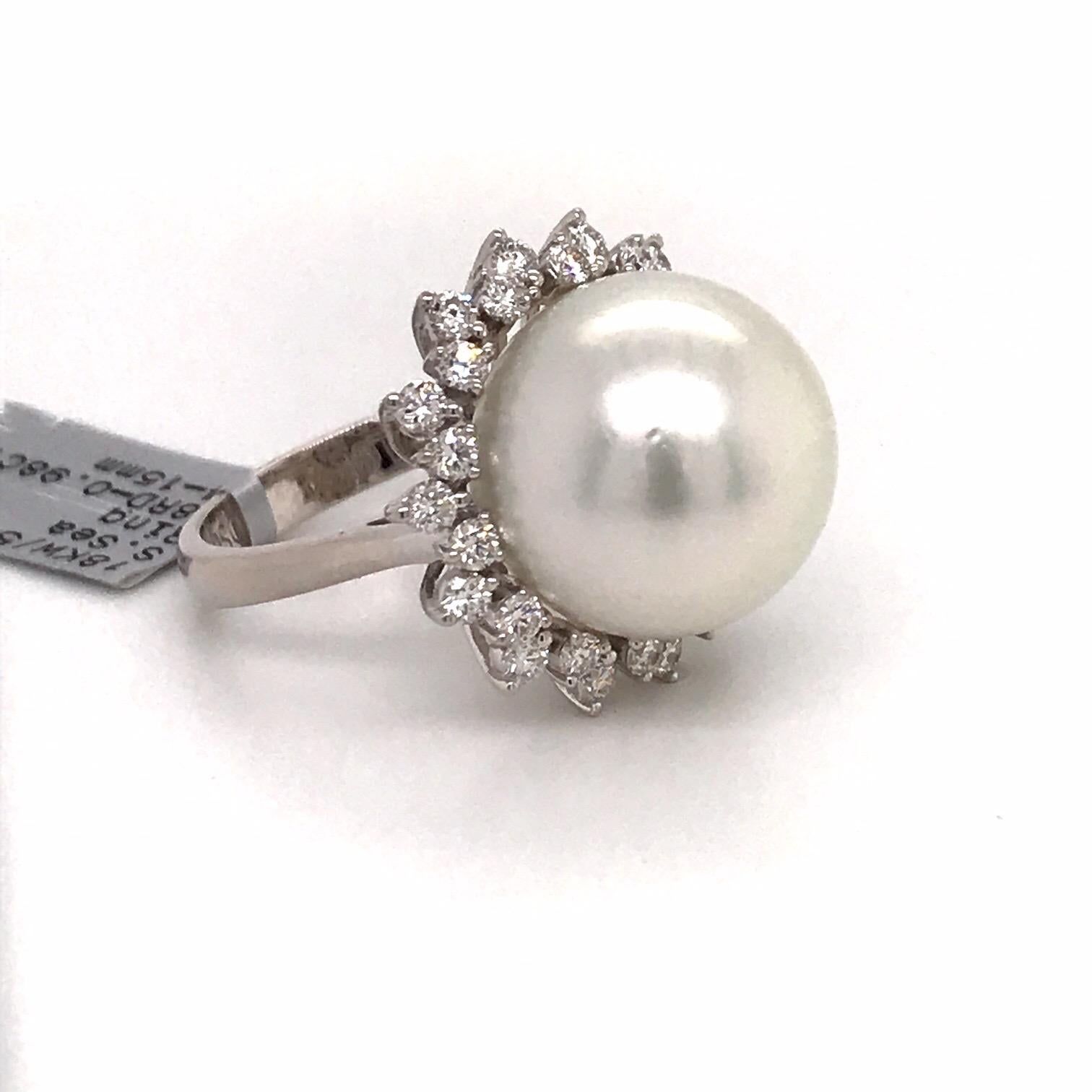 Round Cut South Sea Pearl Diamond Halo Floral Ring 0.98 Carat 18 Karat White Gold For Sale