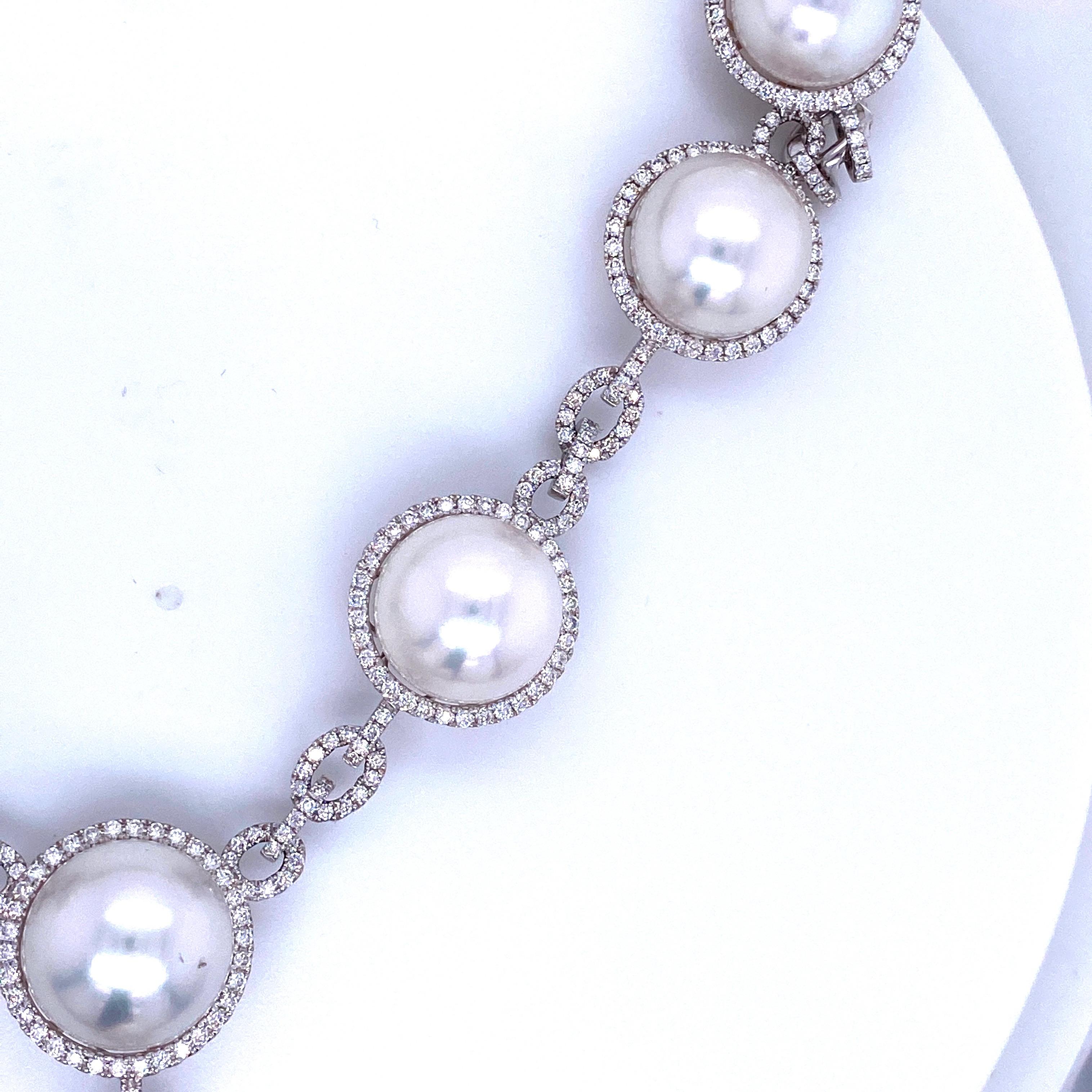 Contemporary South Sea Pearl Diamond Halo Link Drop Necklace 4.20 Carat 18 Karat For Sale