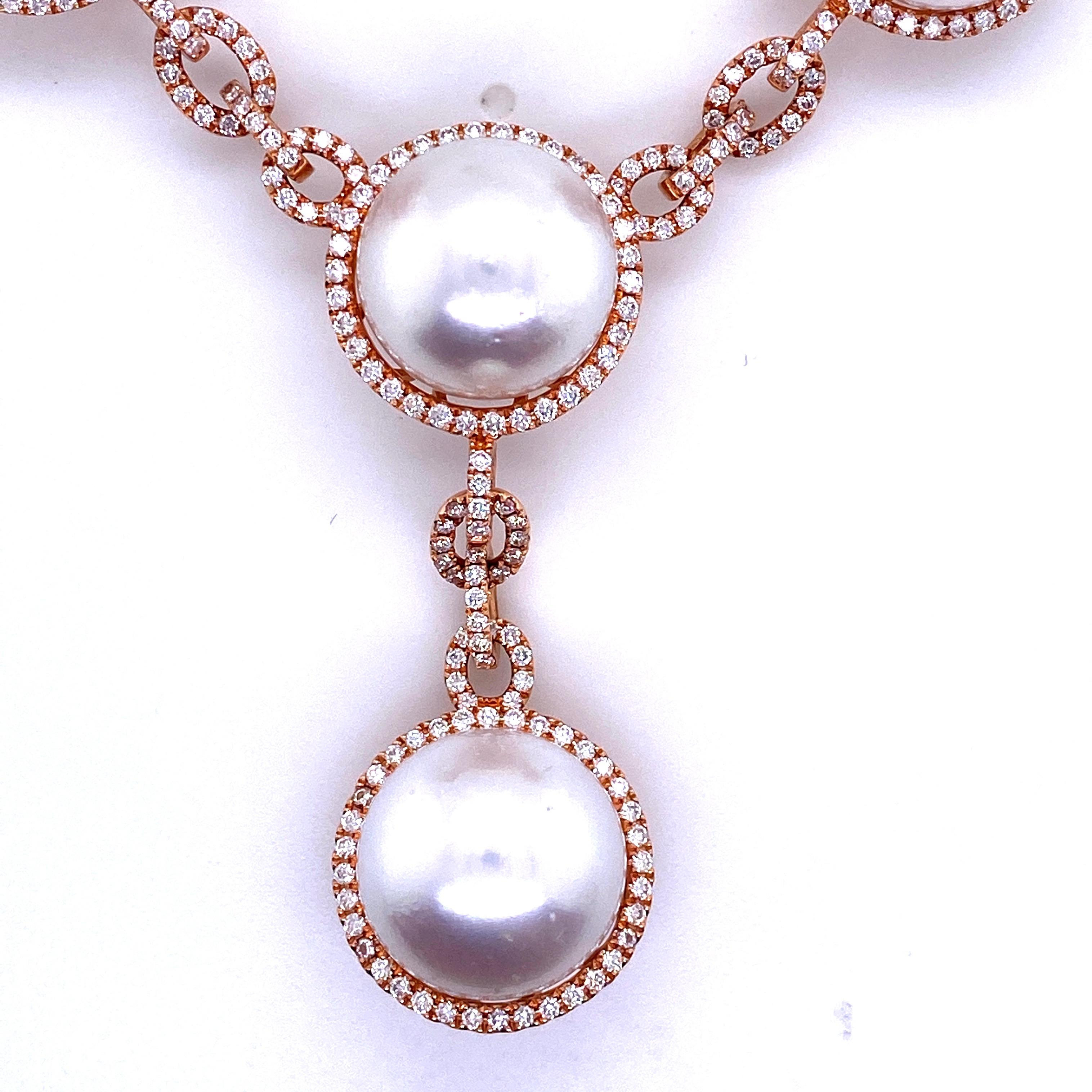 Contemporaneo Collana con perle dei mari del sud e diamanti A Link 4,20 carati 18 carati in vendita