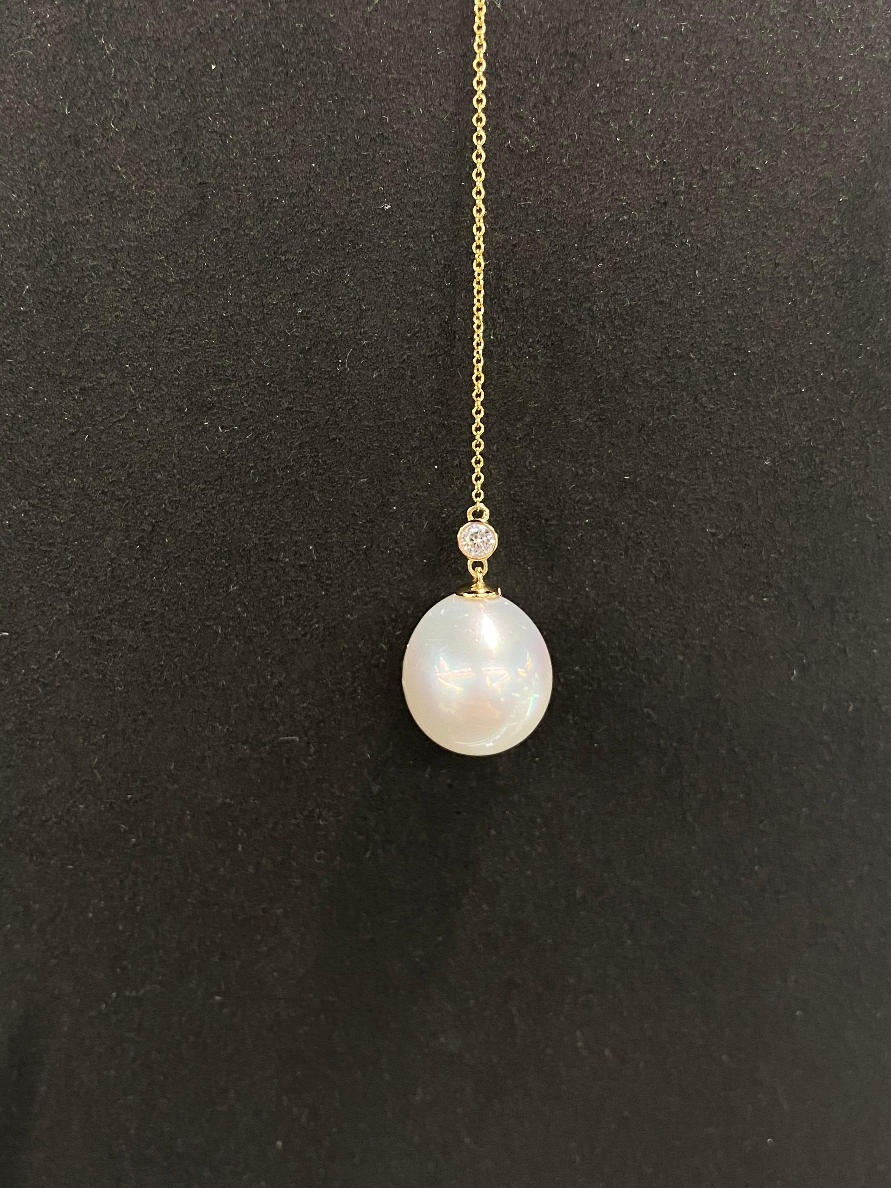 Contemporain Collier lariat en or jaune 18 carats avec perles des mers du Sud et diamants de 0,51 carat en vente