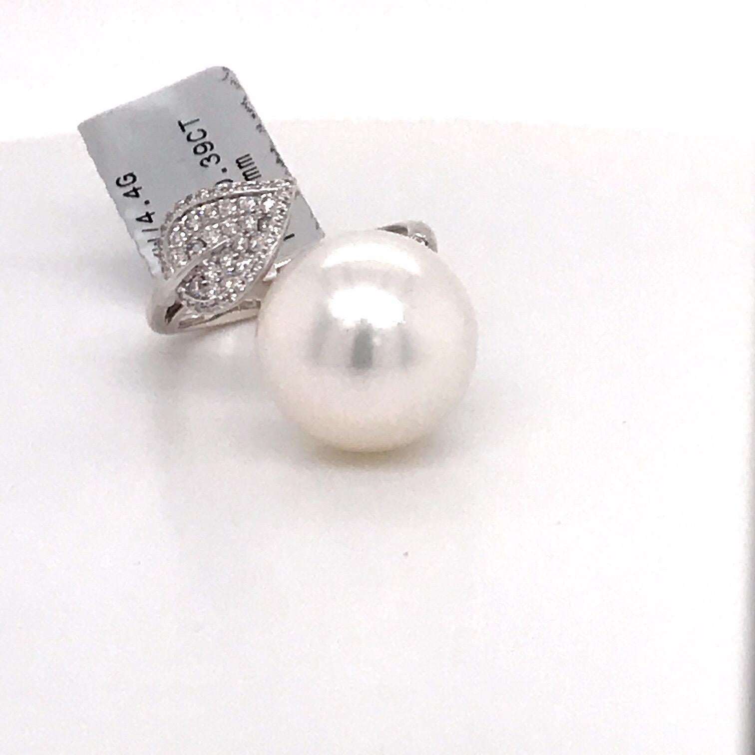 HARBOR D. South Sea Pearl Diamond Leaf Ring 0.39 Carat 18 Karat White Gold For Sale 3