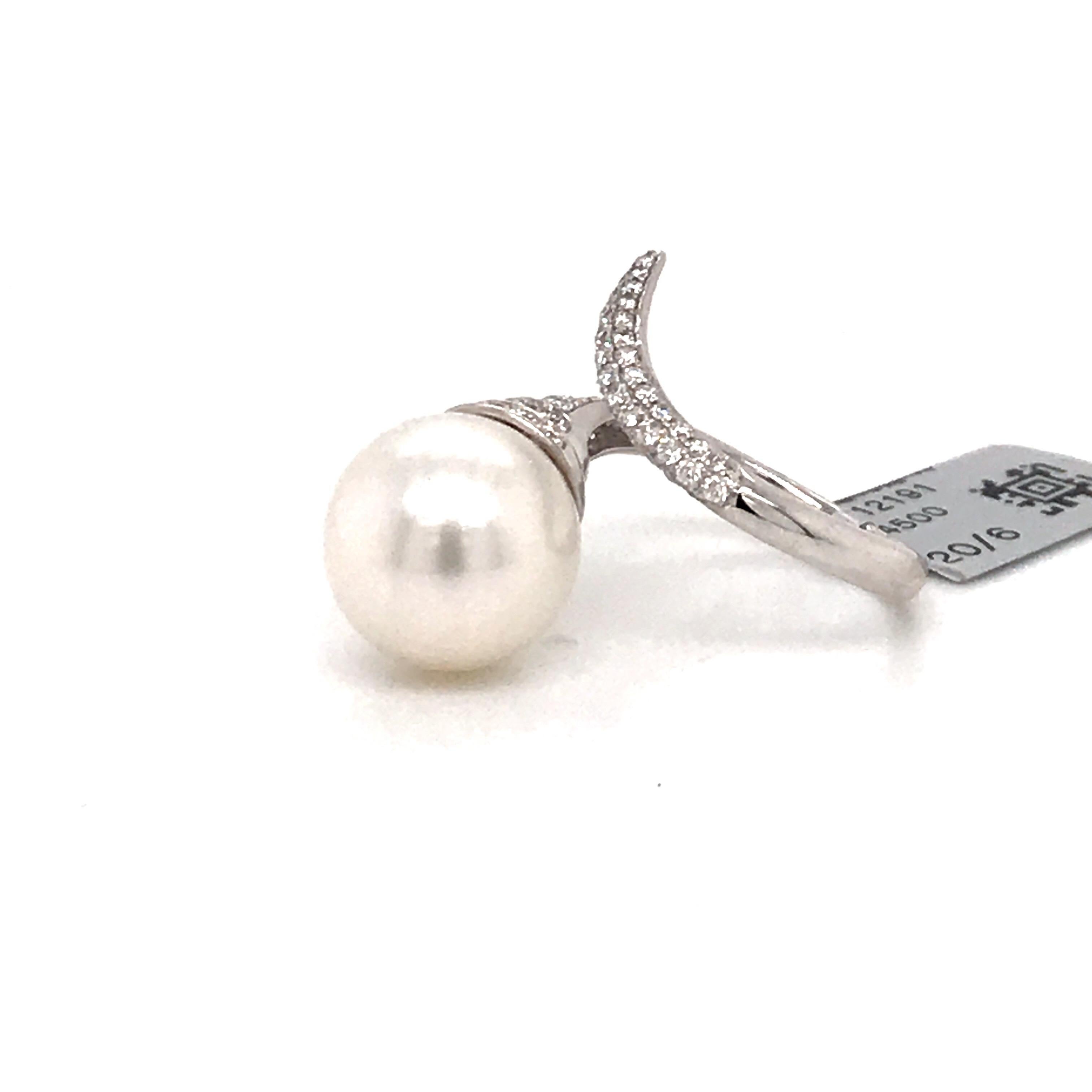 Contemporary South Sea Pearl Diamond Nail Ring 0.79 Carat 18 Karat White Gold 13-14 MM For Sale