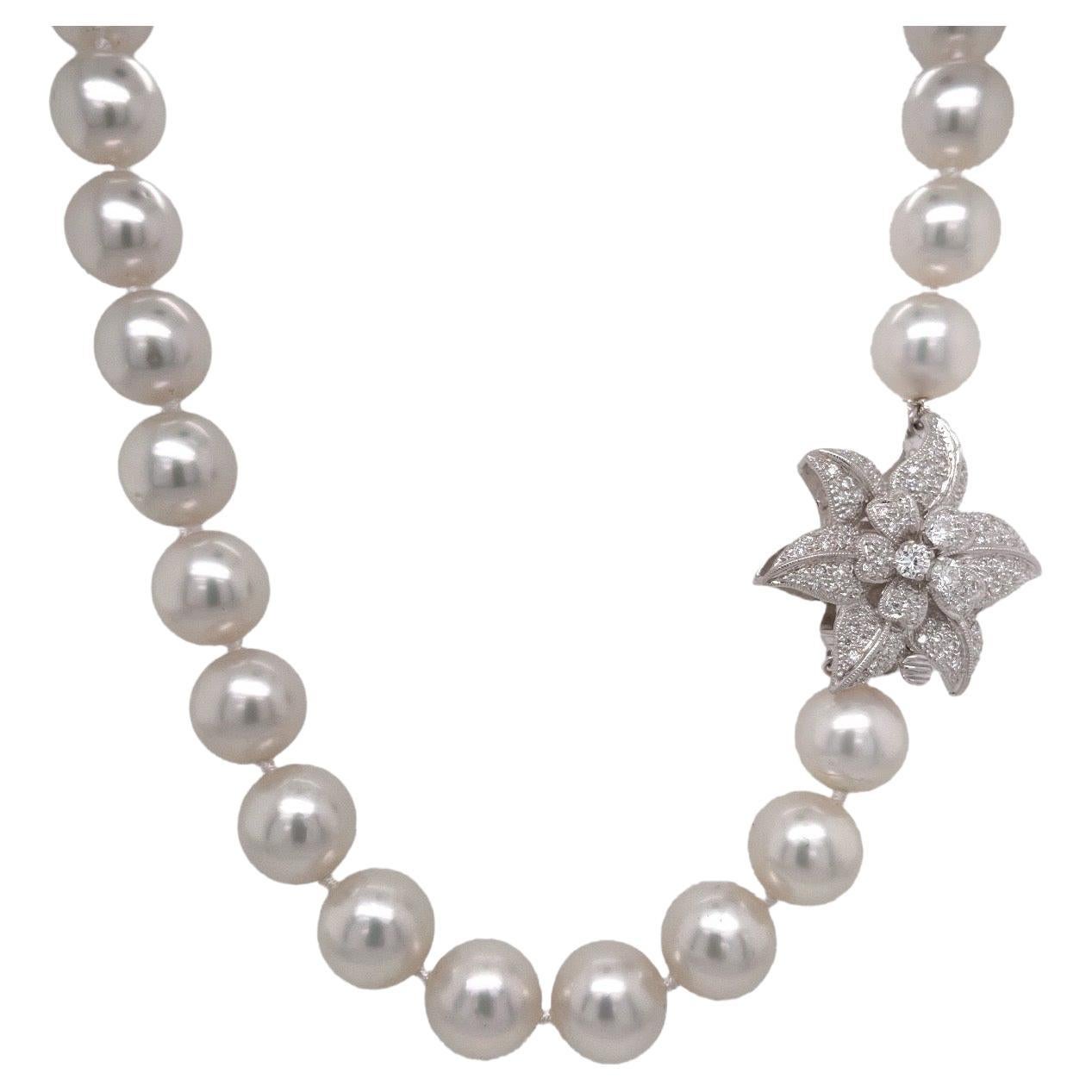Collier de perles des mers du Sud et de diamants en or blanc 18 carats