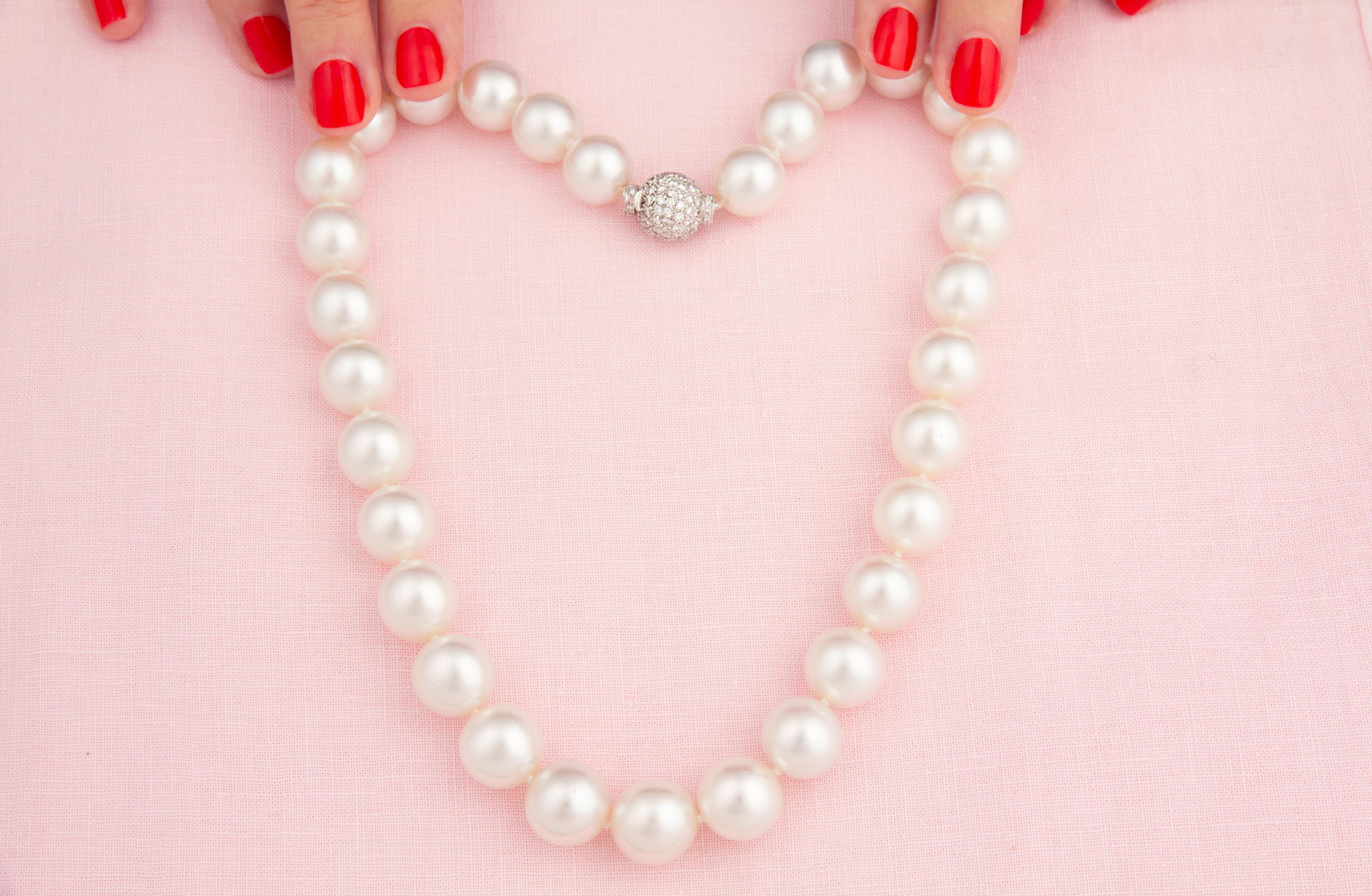 Collana con diamanti e perle dei mari del sud Design/One di Ella Gafter in vendita 2