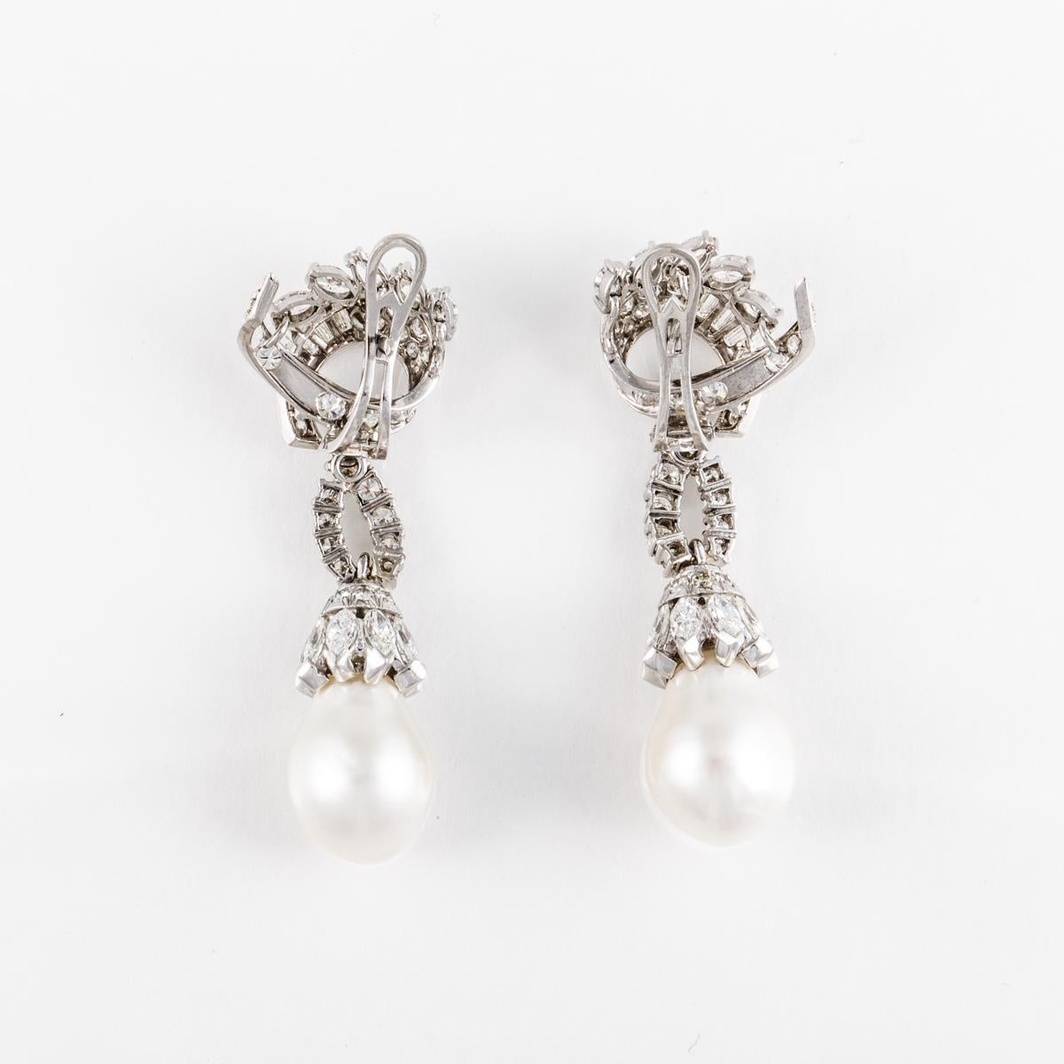 Platinum Cultured South Sea Pearl and Diamond Earrings In Good Condition For Sale In Houston, TX