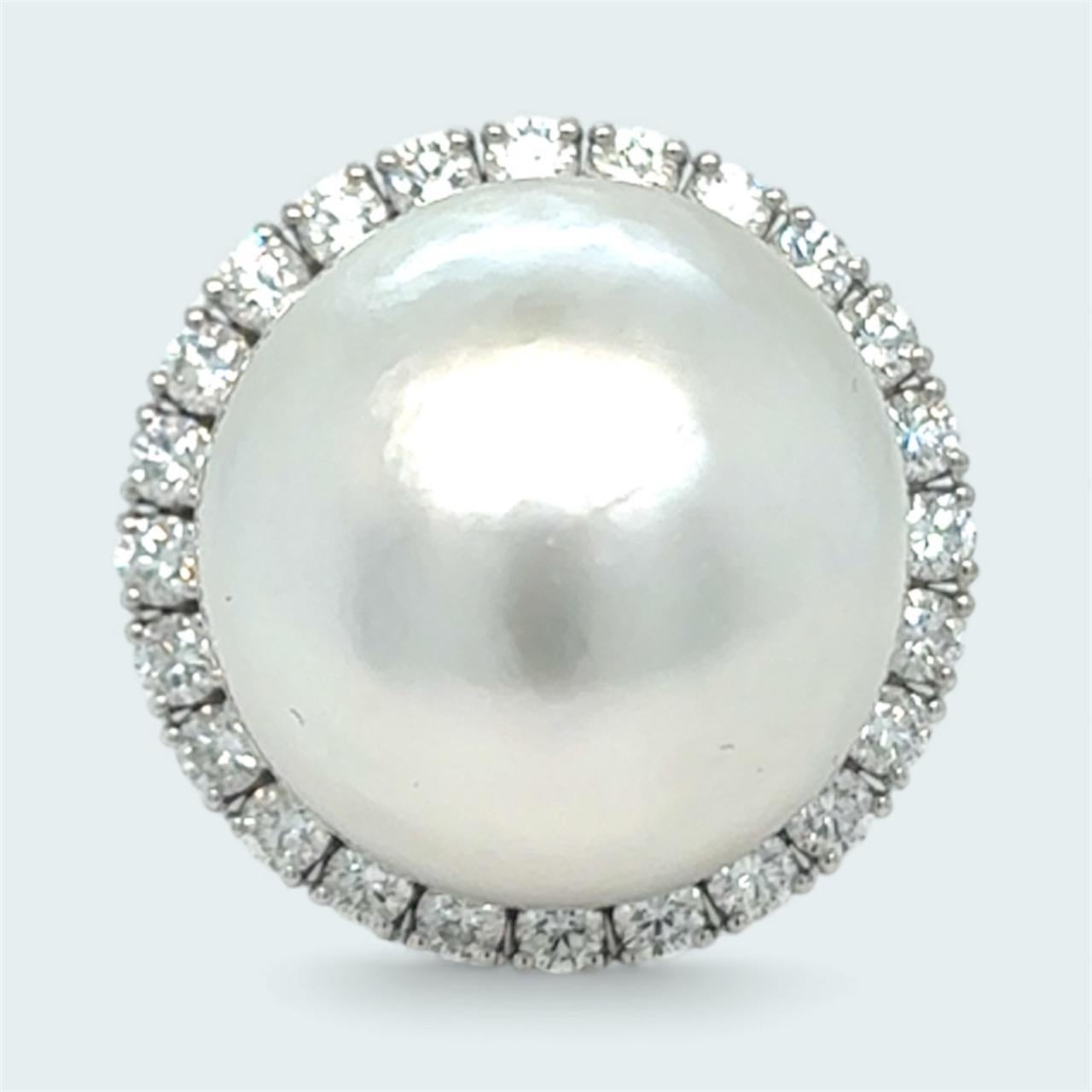 Rétro Anello in oro retrò con diamante e perla dei mari del sud in vendita