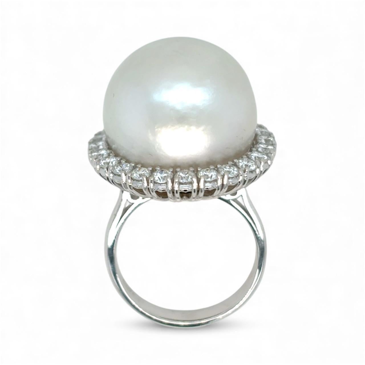 Anello in oro retrò con diamante e perla dei mari del sud in vendita 1