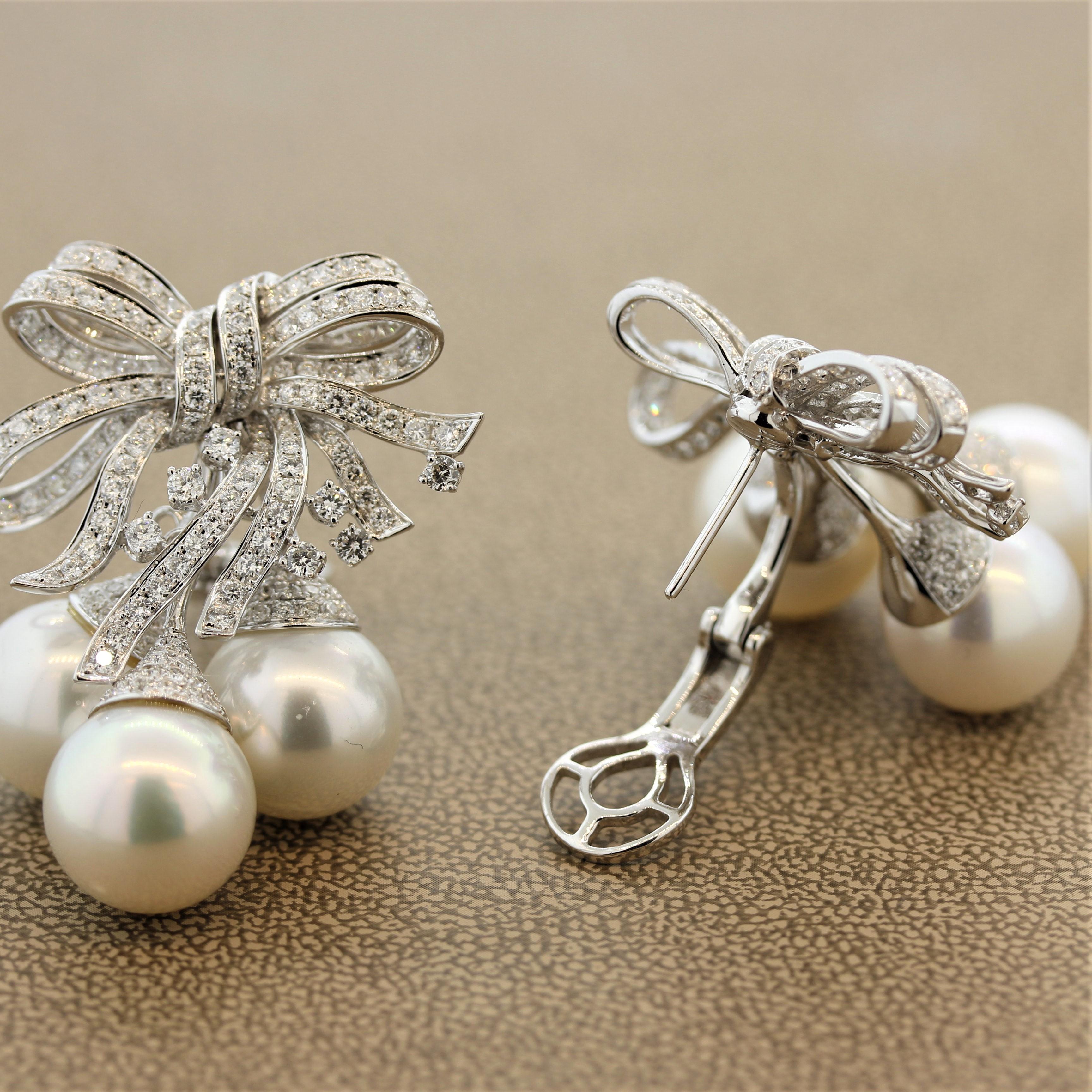South Sea Pearl Diamond Ribbon Gold Spray Earrings In New Condition In Beverly Hills, CA