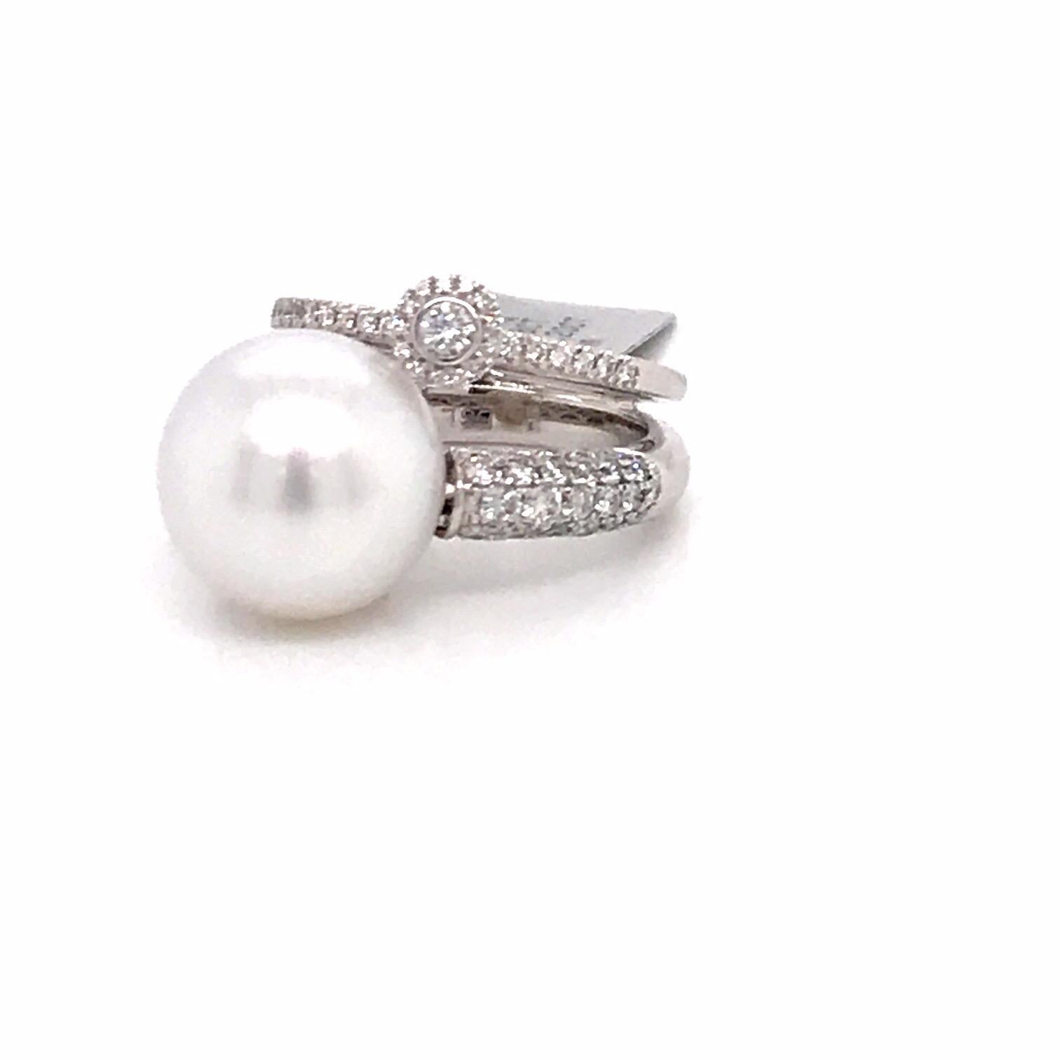 Round Cut South Sea Pearl Diamond Ring in One 1.28 Carat 18 Karat White Gold For Sale
