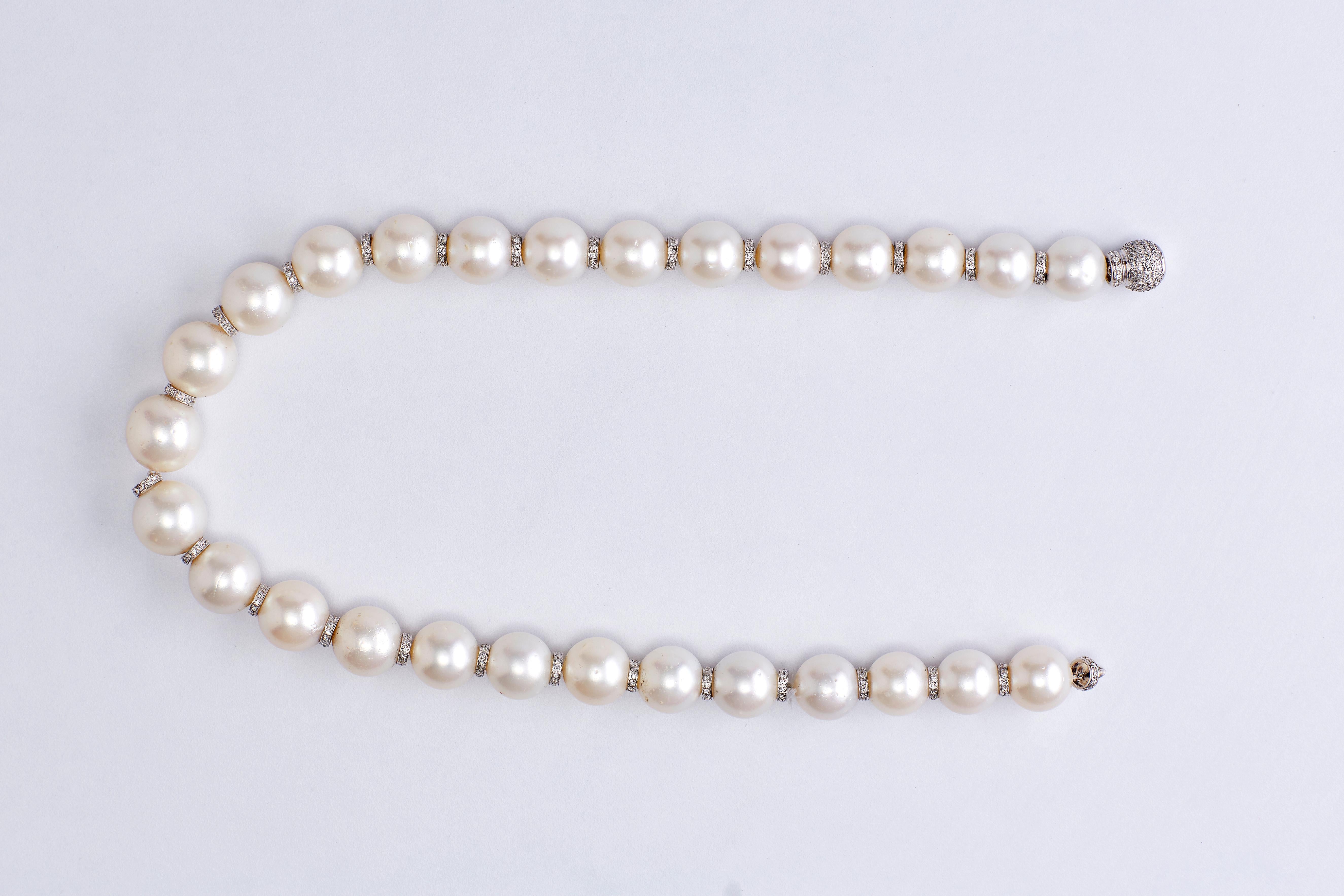 South Sea Pearl Diamond Rondelle Necklace In Excellent Condition In Tel Aviv, IL