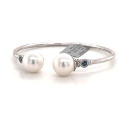 Bracelet jonc en or blanc 18 carats avec perles des mers du Sud, diamants et saphirs de 0,32 carat