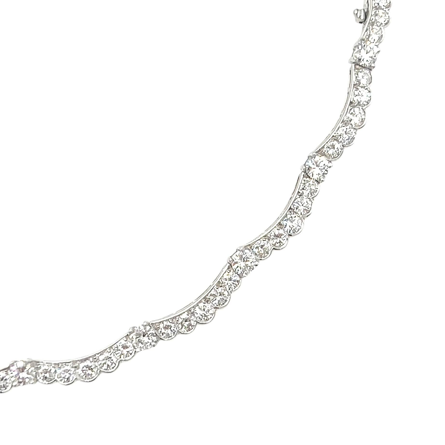 Collar Festoneado de Perlas del Mar del Sur y Diamantes en Bueno estado para la venta en New York, NY