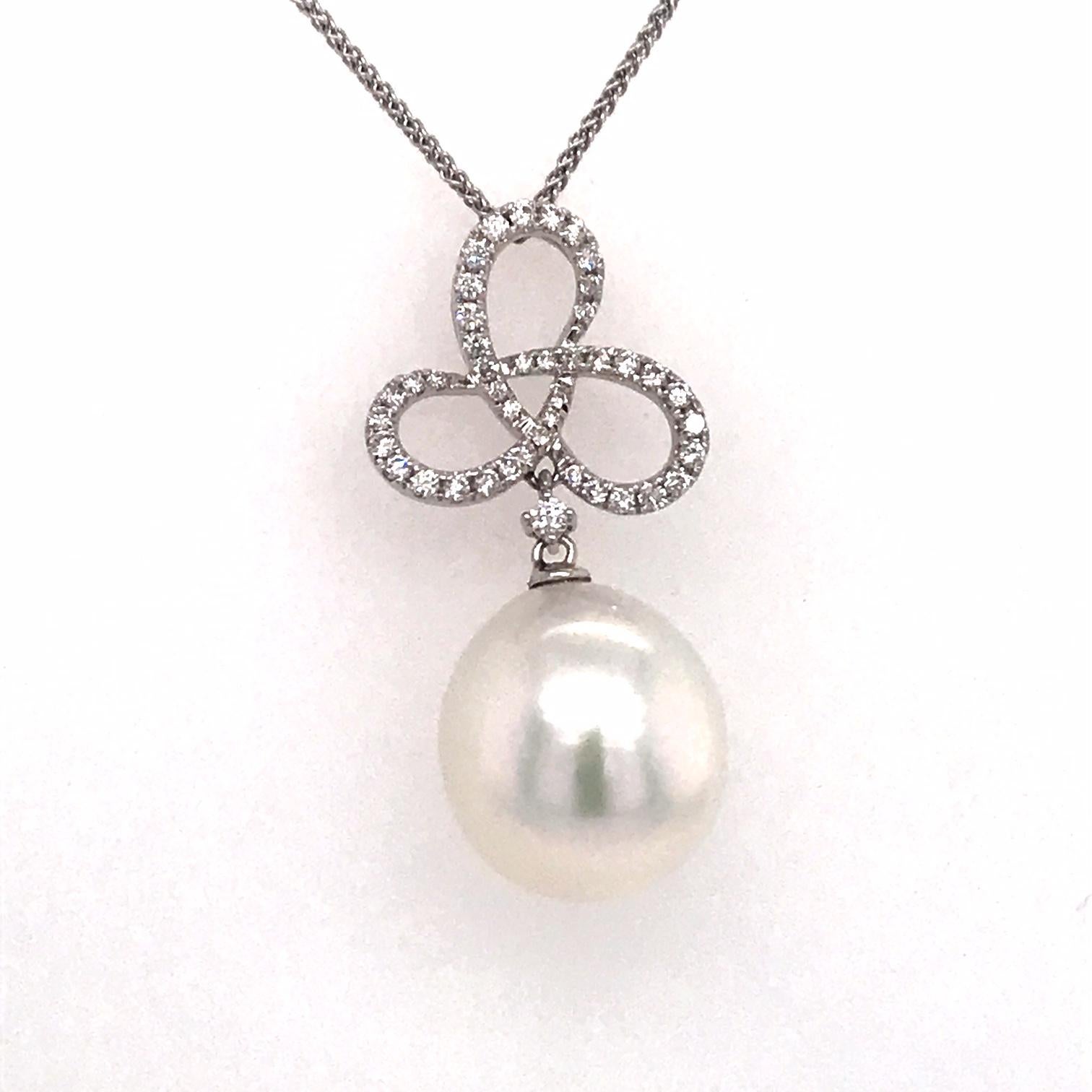 18K White gold pendant featuring one South Sea Pearl measuring 13-14 mm with 43 round brilliants weighing 0.36 carats. 
Color G-H 
Clarity SI

Pearl can be changed to a Pink, Golden or Tahitian Pearl upon request. Price subject to change.