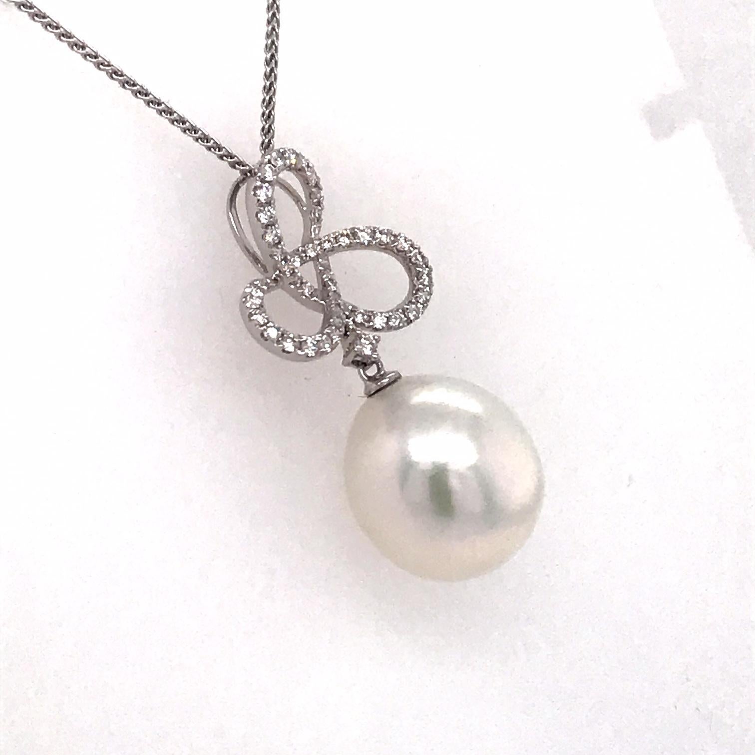 Contemporary South Sea Pearl Diamond Swiral Pendant 0.36 Carat 18 Karat White Gold For Sale