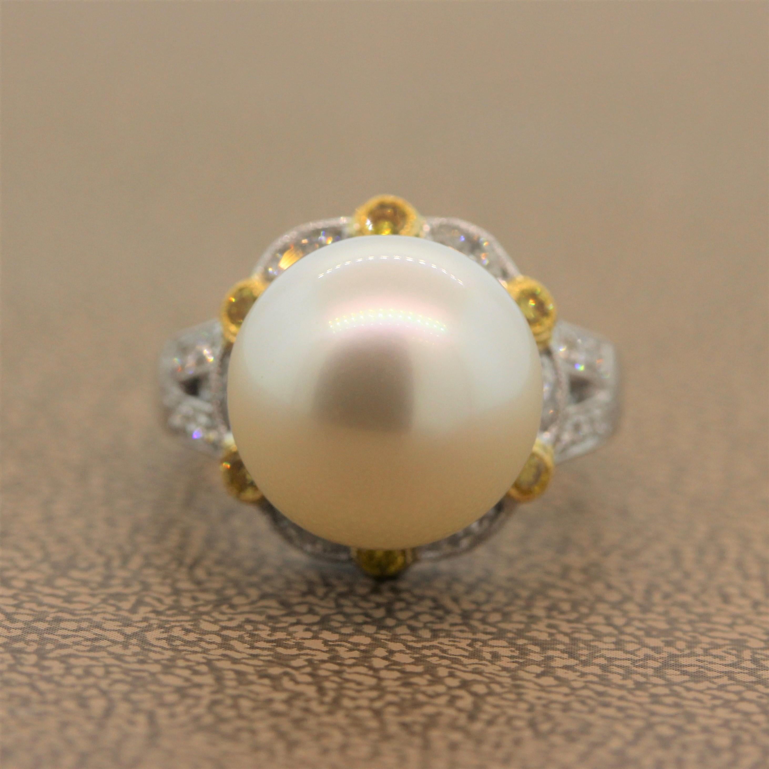 South Sea Pearl Diamond Two-Tone Gold Ring In New Condition For Sale In Beverly Hills, CA