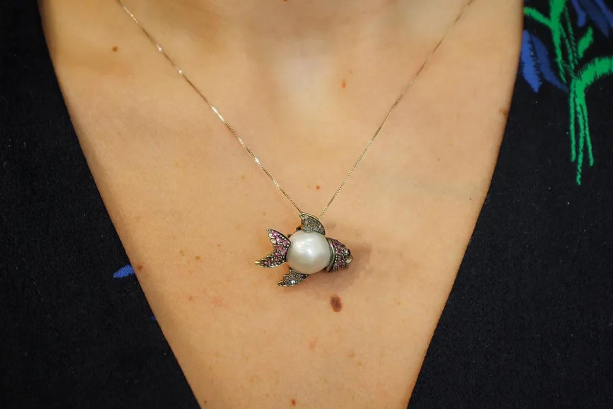 Women's South Sea Pearl, Diamonds, Rubies, 9 Karat Gold and Silver Vintage Fish Pendant For Sale