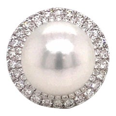 Bague en or blanc 18 carats à double halo de diamants et perles des mers du Sud de 1,16 carat