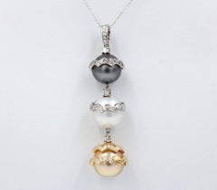 Tahiti-Halskette mit Anhänger aus 18 Karat Weißgold mit schwarzer, gelber, weißer und weißer Seeperle und Diamant