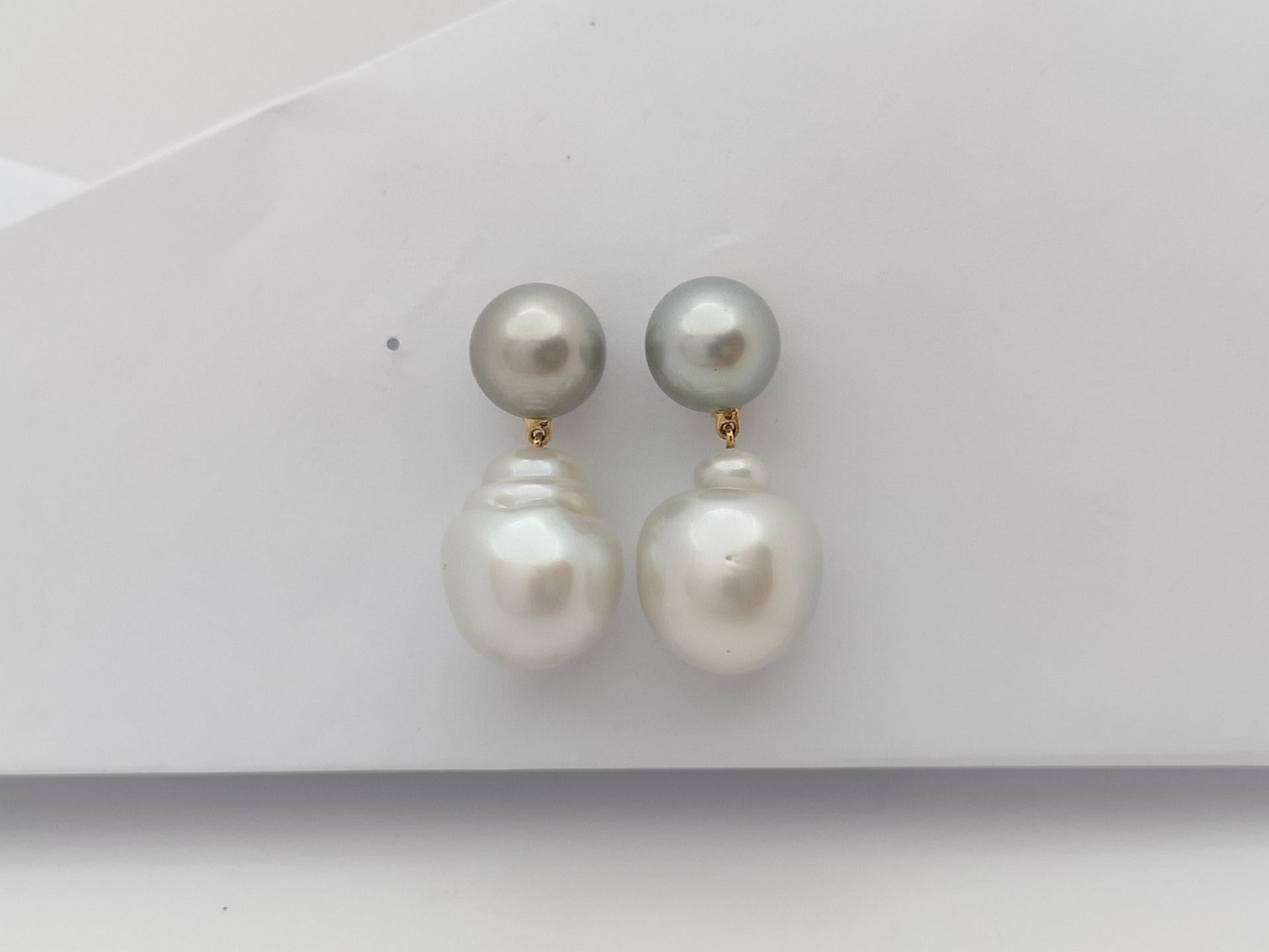 South Sea Pearl Earrings Set in 18 Karat Rose Gold Settings In New Condition For Sale In Bangkok, TH