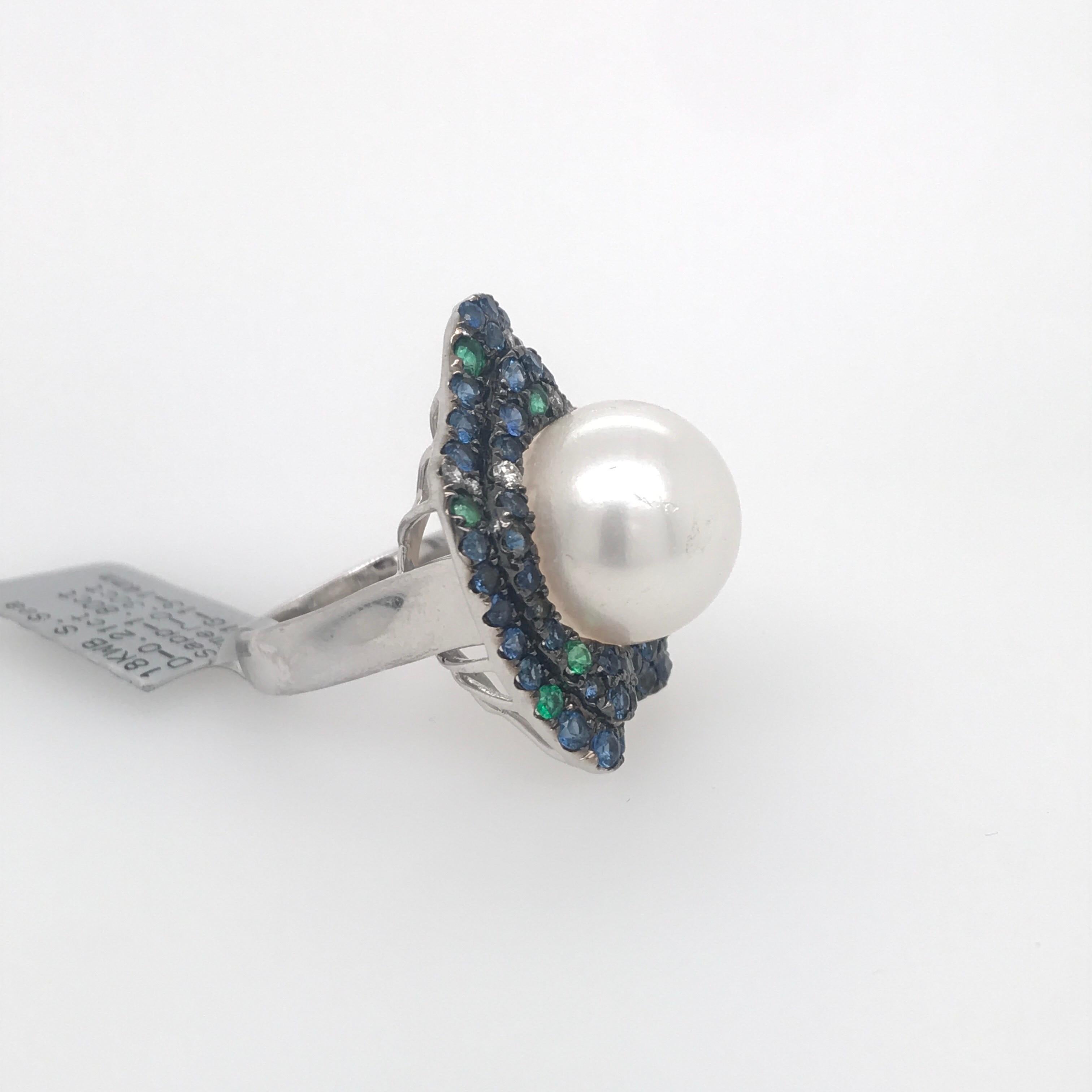 South Sea Pearl Emerald and Diamond Ring 2.31 Carat 18 Karat 1