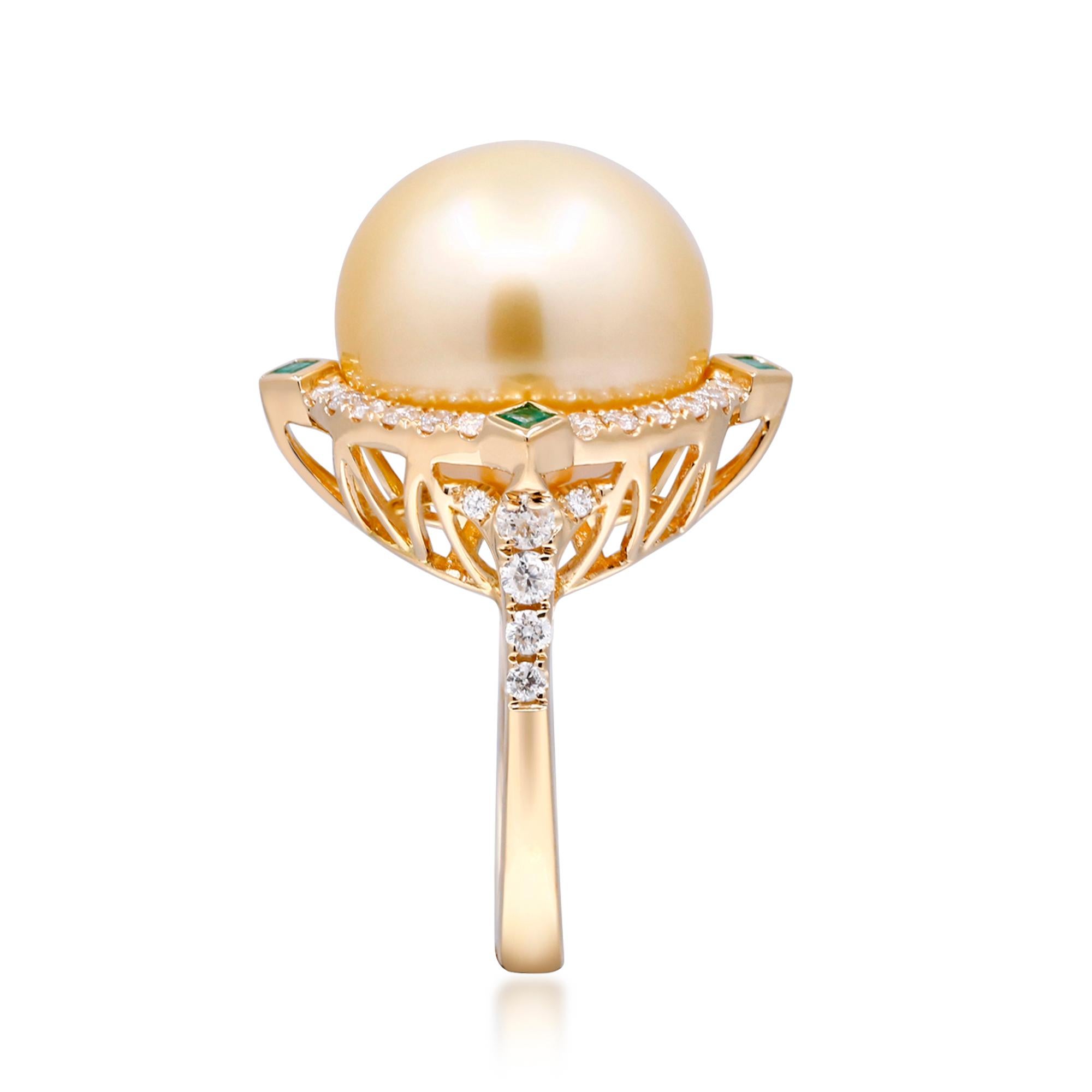 Art Deco South Sea Pearl, Emerald with Diamond Accents 18K Yellow Gold Ring