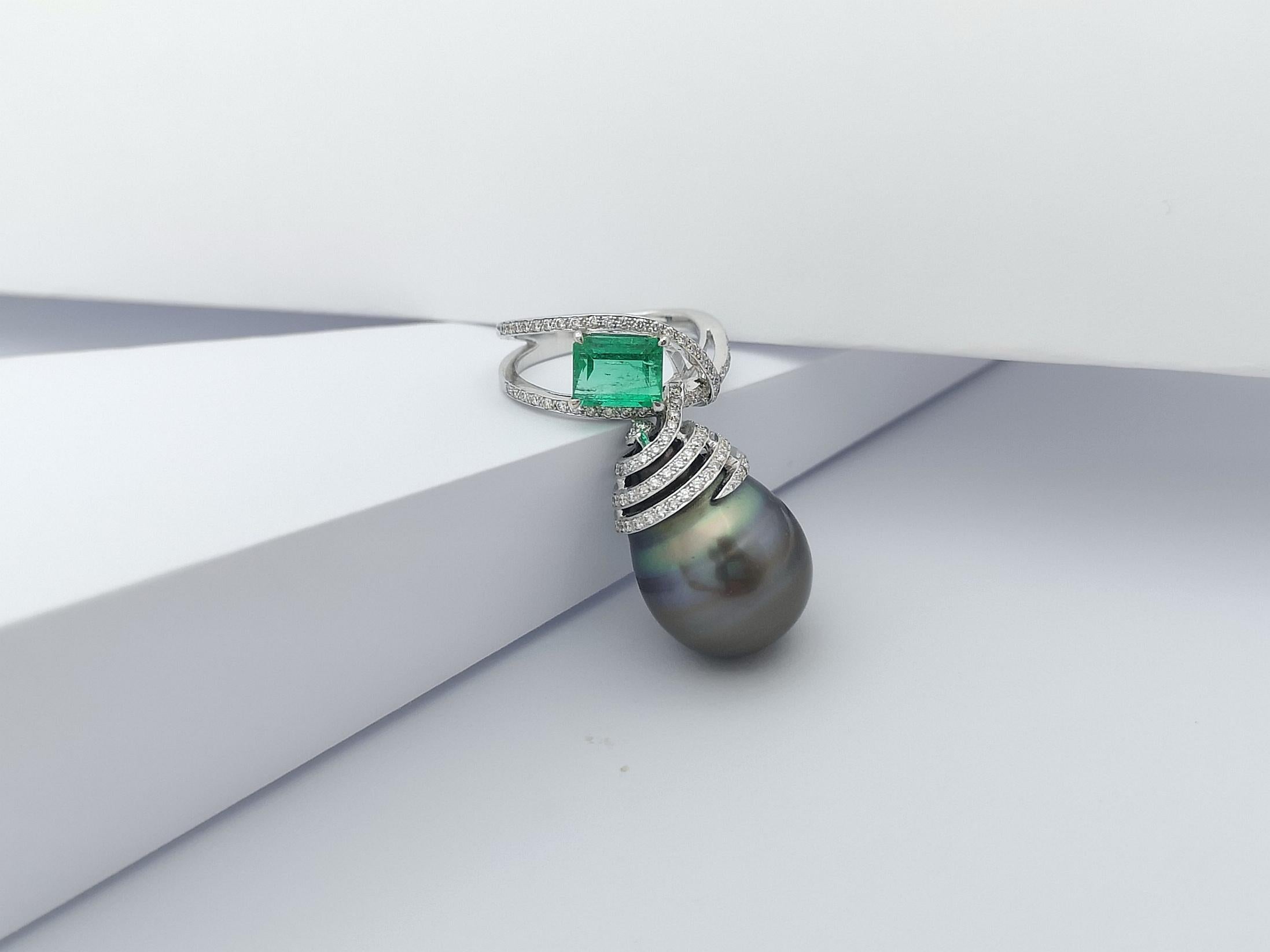 Südseeperle, Smaragd mit Diamantring aus 18 Karat Weißgold gefasst im Angebot 9