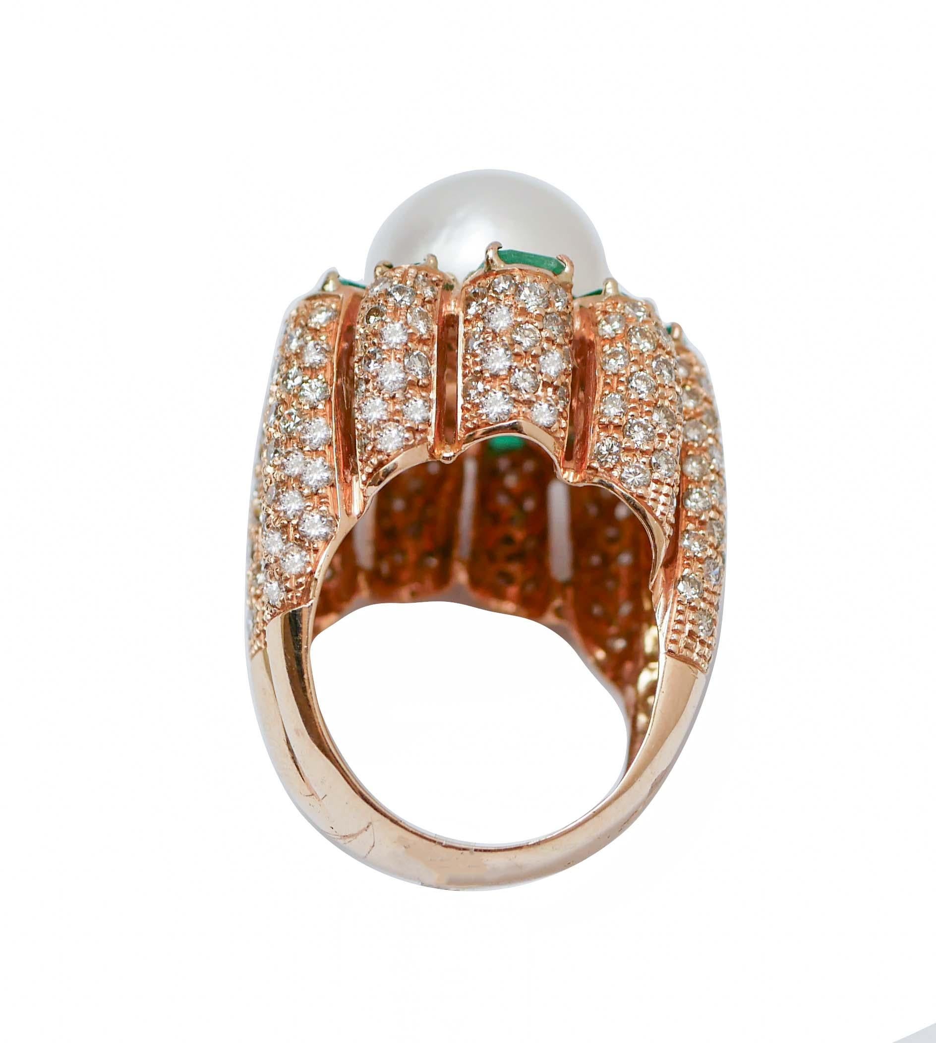 Retro South-Sea Pearl, Emeralds, Diamonds, 14 Karat Rose Gold Ring. For Sale