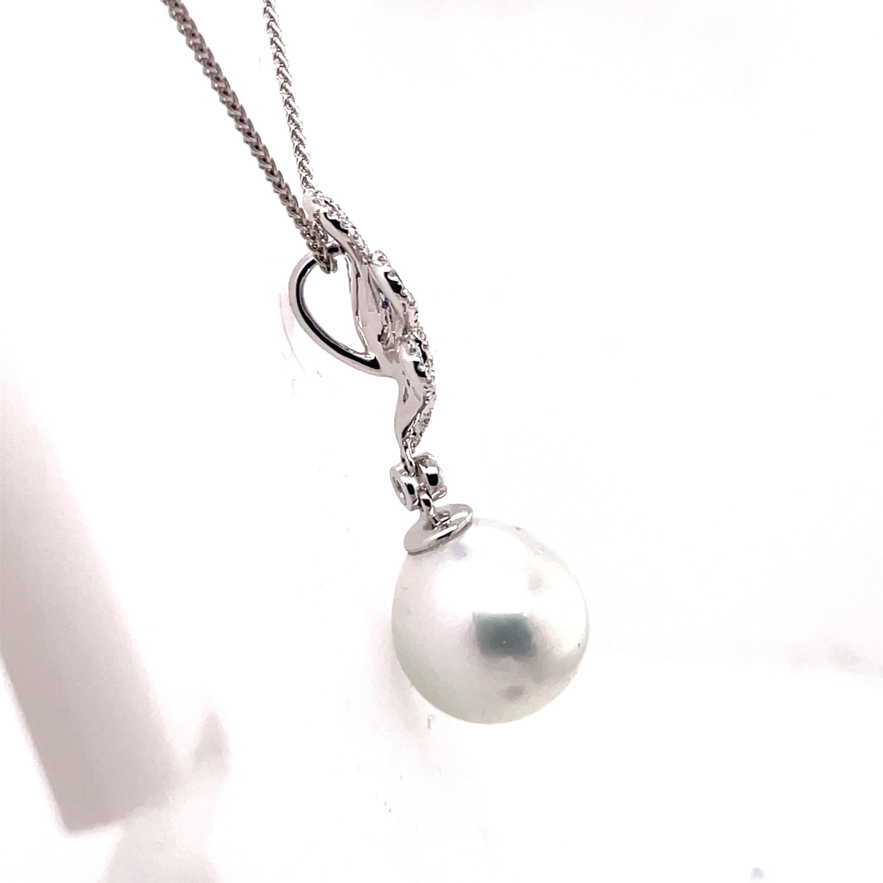 South Sea Pearl Floral Sapphire Diamond Pendant 0.80 Carats 18K For Sale 1
