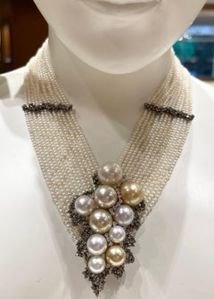 Collana di perle dei mari del sud, perle d'acqua dolce, diamanti marroni e diamanti in oro 18 carati