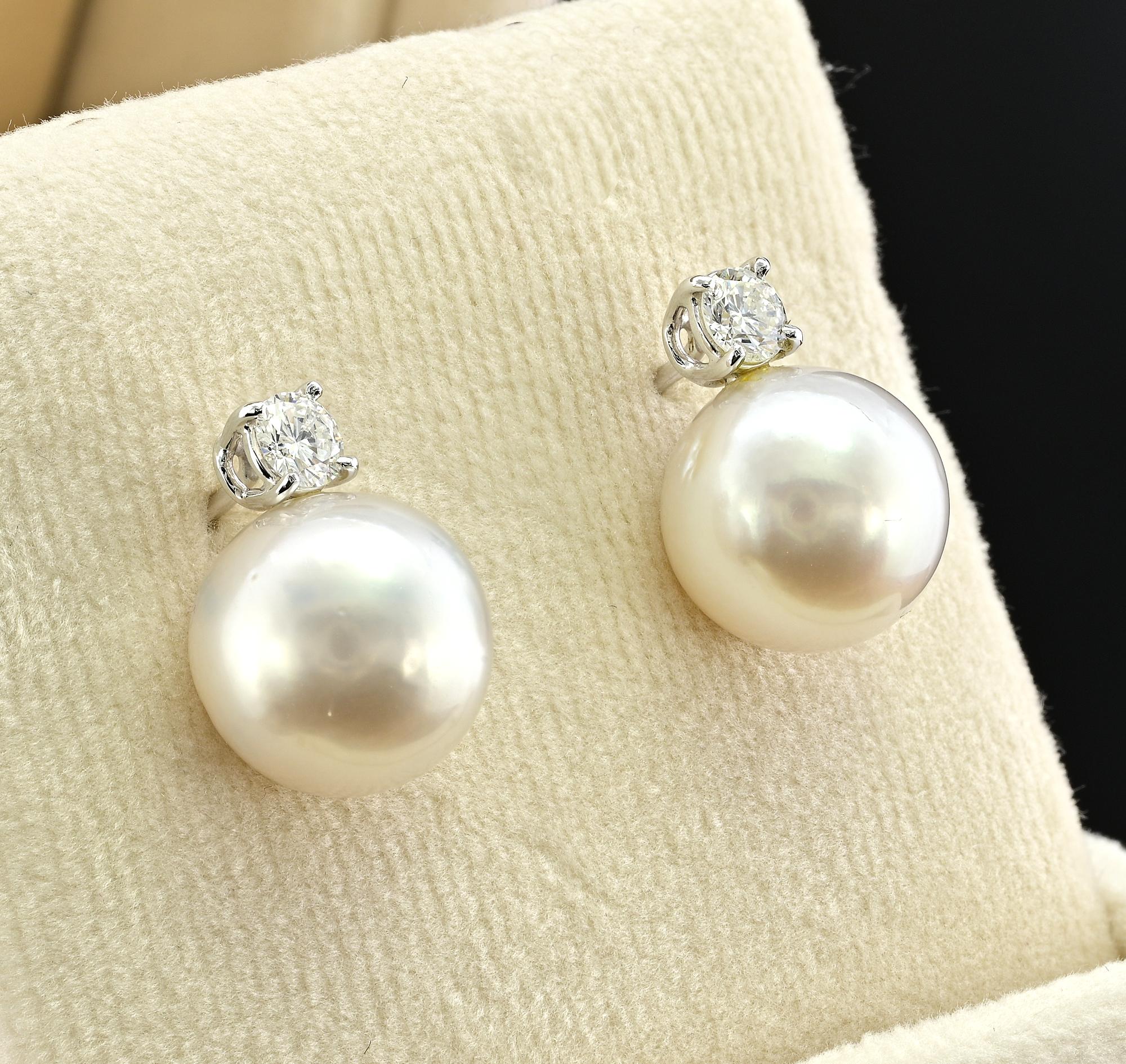 South Sea Pearl G VVS Diamond 18 Kt White Gold Stud Earrings In Good Condition In Napoli, IT